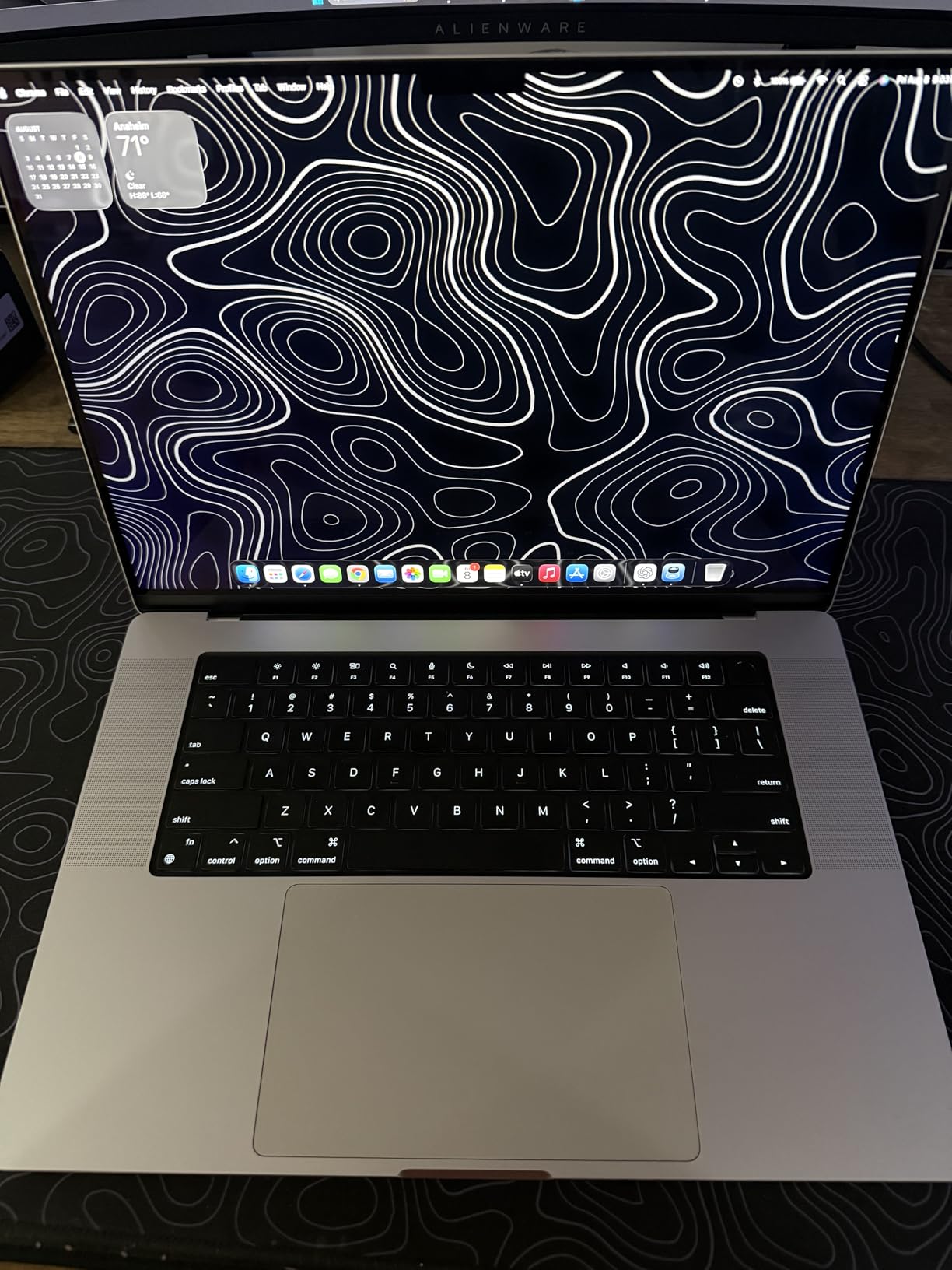 2021 Apple MacBook Pro (16-inch, M1 Pro chip with 10-core CPU and 16-core GPU, 16GB RAM, 1TB SSD) - Silver customer photo 1