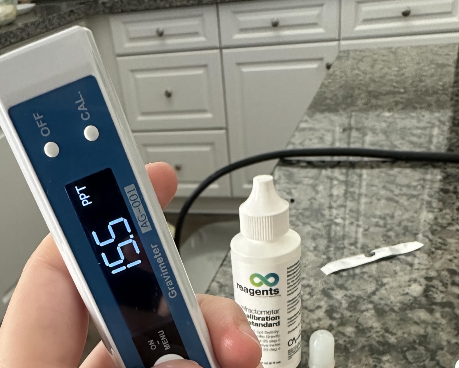 Digital Salinity Meter 3-in-1 Saltwater Tester - Specific Gravity, Salinity & Temperature Pen Hydrometer, High Accuracy Water Quality Tester for Aquarium, Marine, Pool, Hydroponics, Aquaculture customer photo 1