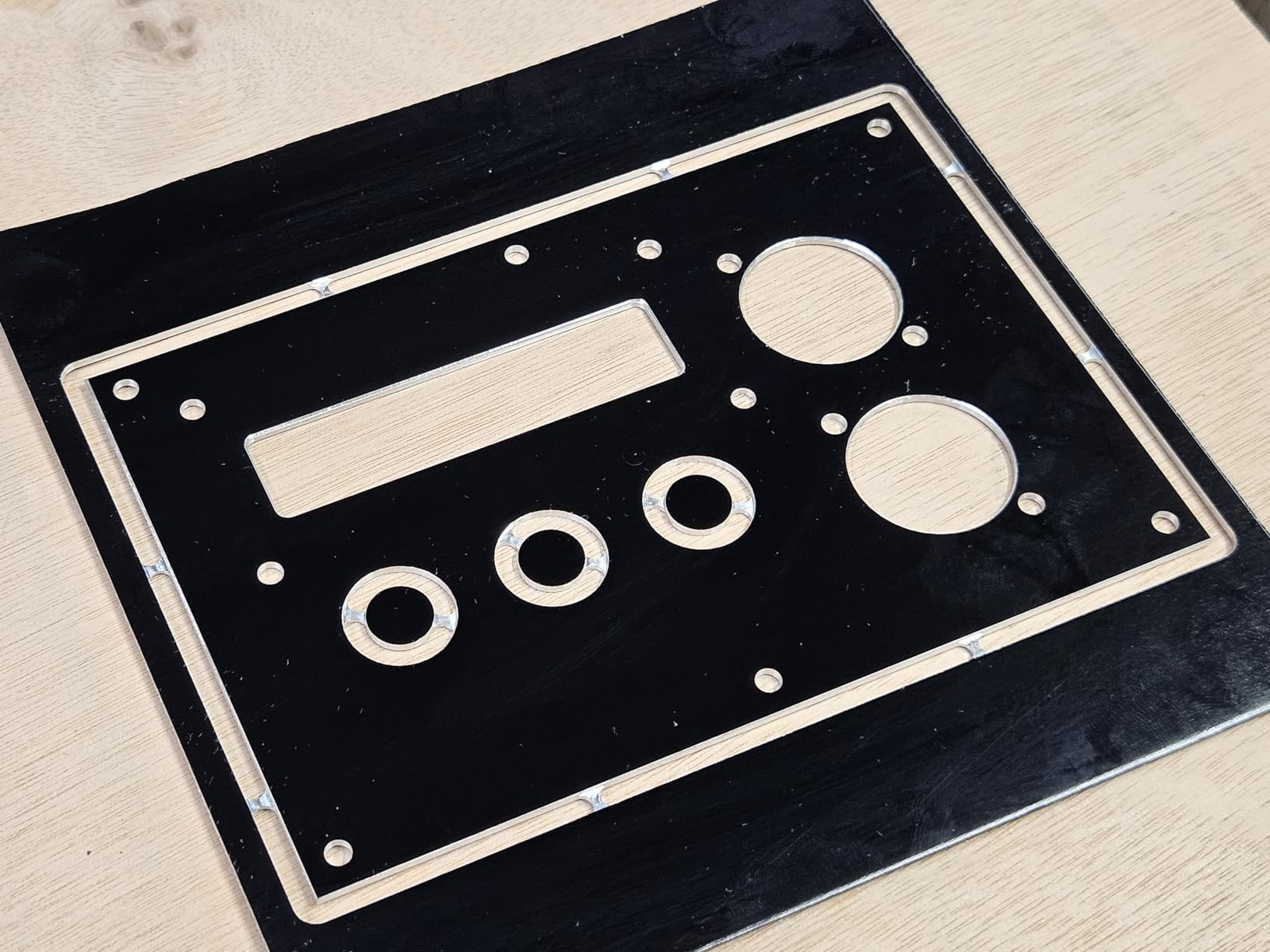 Genmitsu 3020-PRO MAX V2 CNC Router Machine, Upgraded 3 Axis Engraver for Metal, Wood, Acrylic, PCB MDF, New Structure & Offline Controller & 6pcs Limit Switches customer photo 1