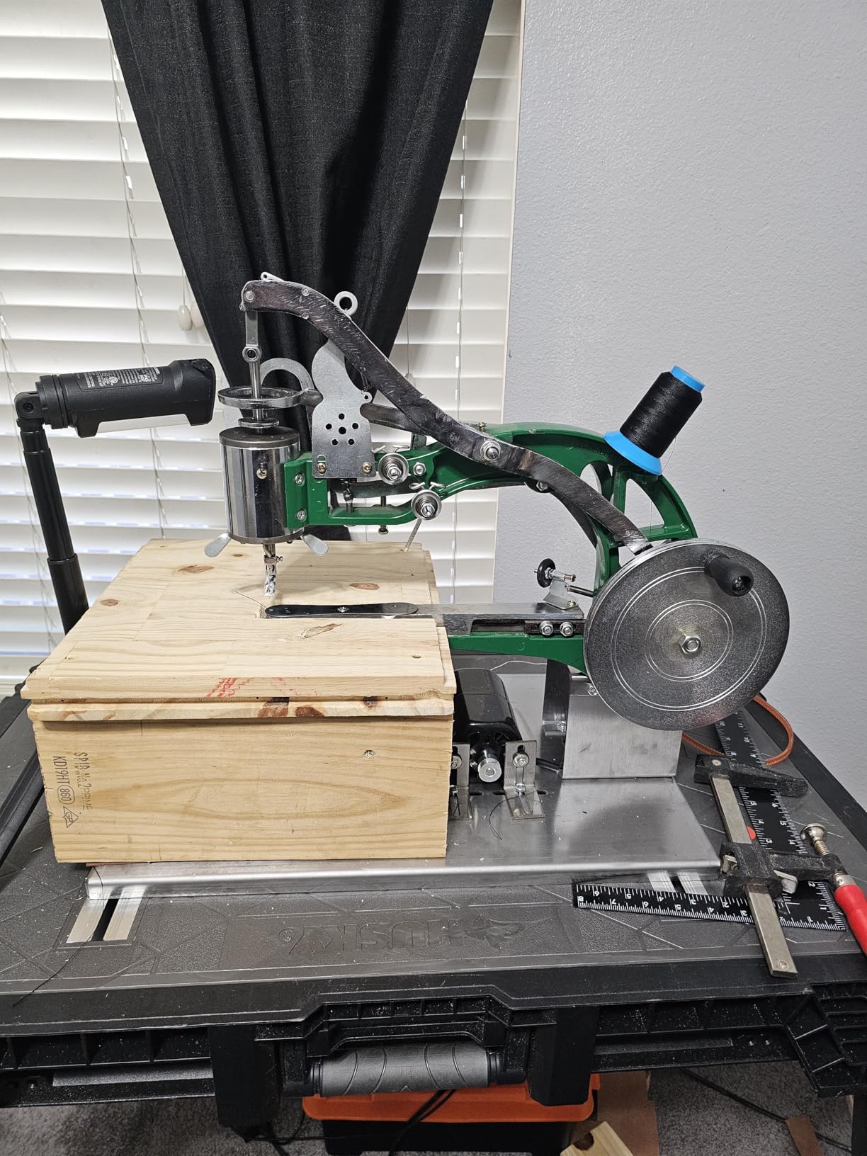 2021 Cobbler Sewing Machine 110V 250W Motor with Stainless Steel Base Eletrical and Manual Sets Leather Sewing Machine for Leather/Shoes/Bags/Clothes/Quilts/Coats/Trousers customer photo 1