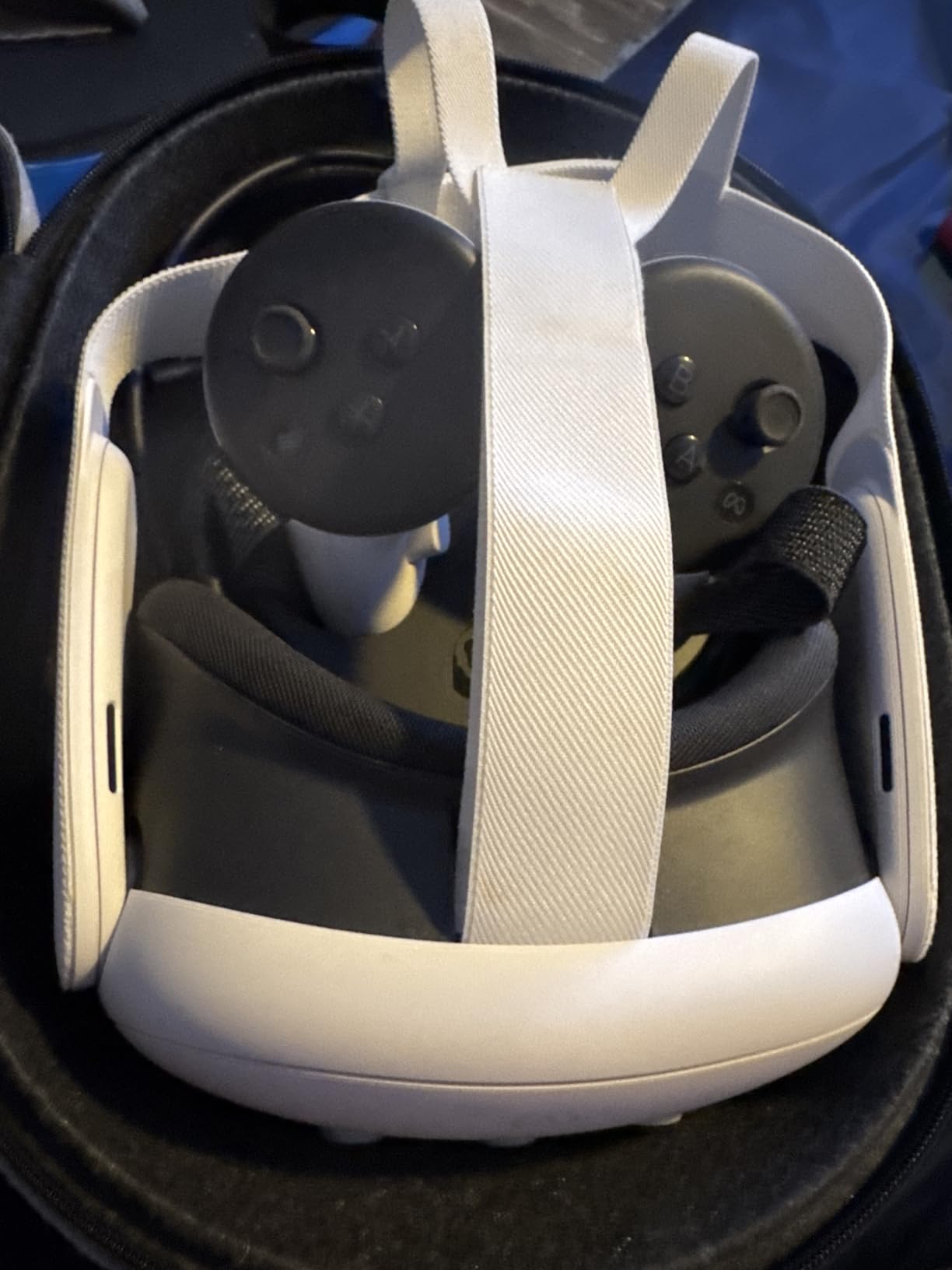 Meta Quest Carrying Case - Works with Meta Quest 3/3S - Premium Style and Protection - Fits Quest 3/3S, Touch Plus Controller, Headstrap, Active Straps, Charging Cable and Adapter customer photo 2