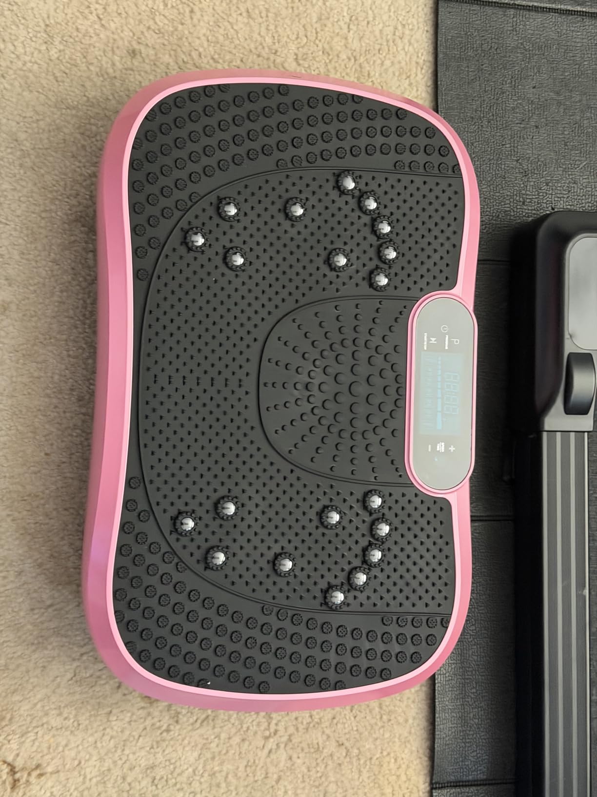 AXV Vibration Plate Fitness Platform Exercise Machine Vibrating Shaking Full Body Shaker Workout for Weight Loss customer photo 1