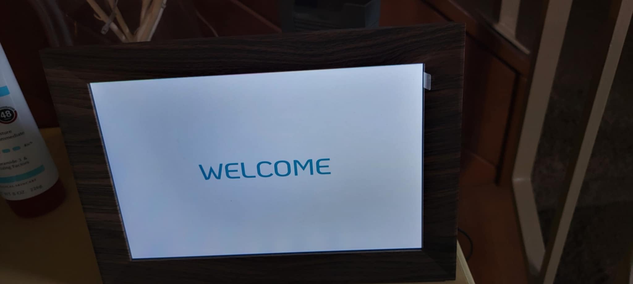 Canupdog 10.1 Inch WiFi Digital Picture Frame, IPS Touch Screen Smart Cloud Digital Photo Frame with 16GB Storage, Wall Mountable, Auto-Rotate customer photo 2