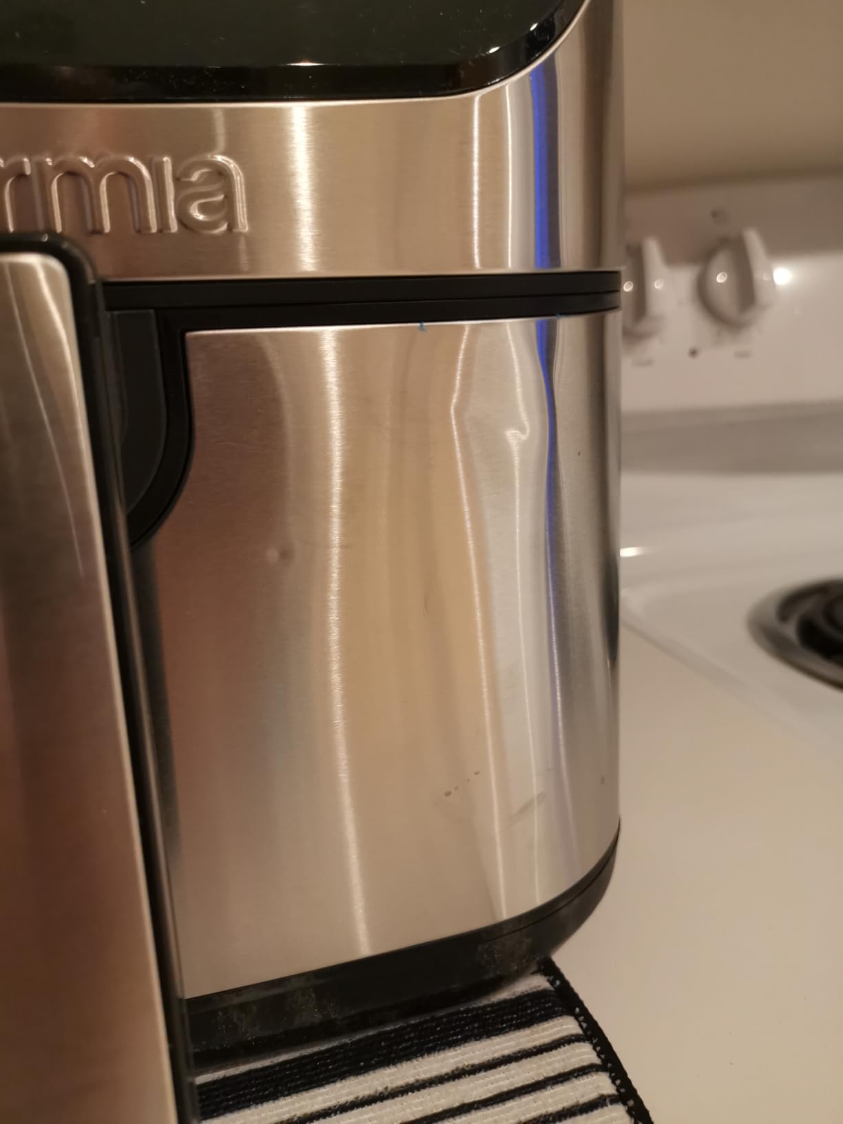 Gourmia Air Fryer - 8 Qt Extra Large Capacity, FryForce360º, Digital Display with 12 Presets, Roast, Bake, Broil, Dehydrate, Dishwasher Safe Accessories, Stainless Steel customer photo 1