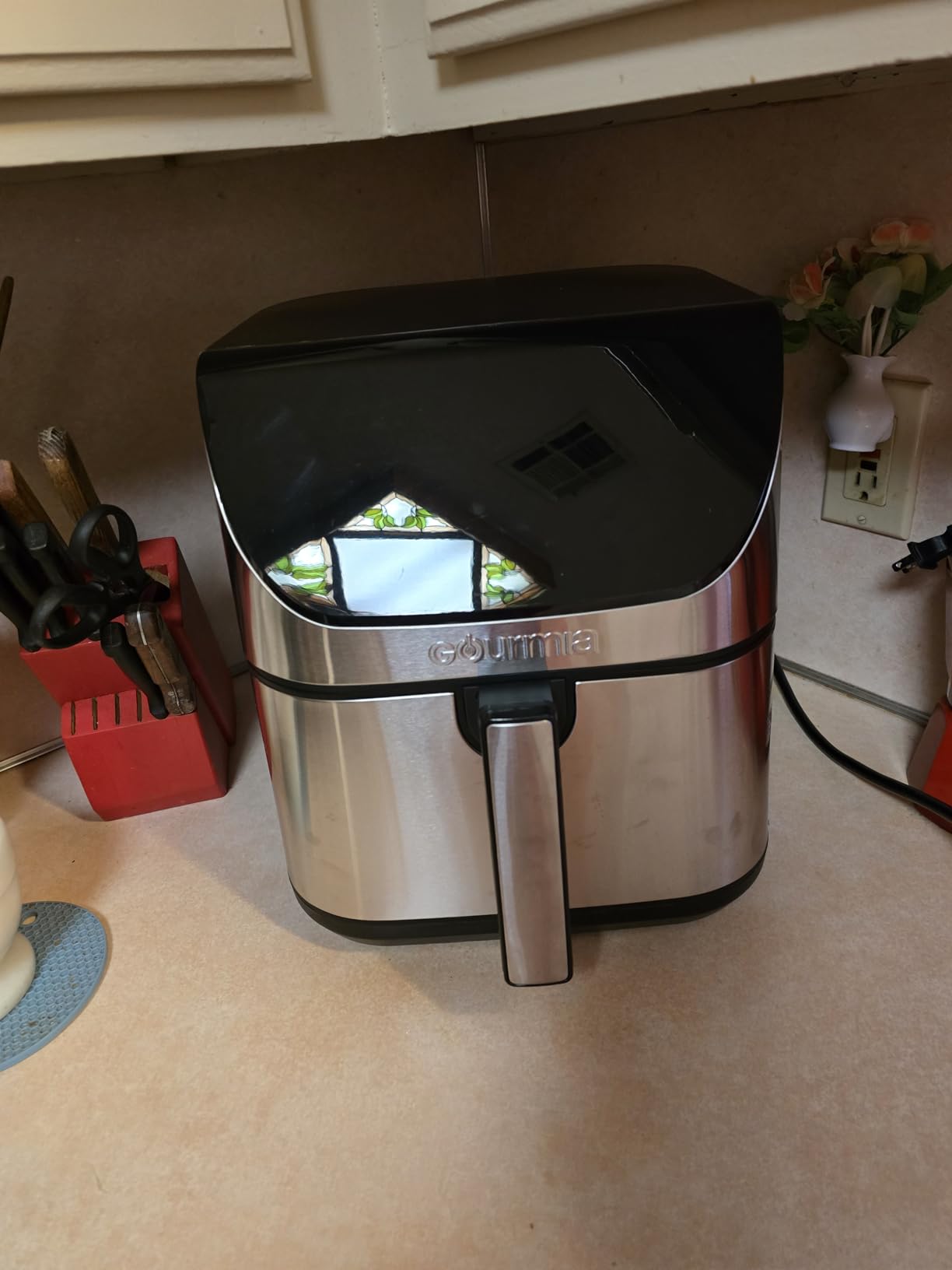 Gourmia Air Fryer - 8 Qt Extra Large Capacity, FryForce360º, Digital Display with 12 Presets, Roast, Bake, Broil, Dehydrate, Dishwasher Safe Accessories, Stainless Steel customer photo 2