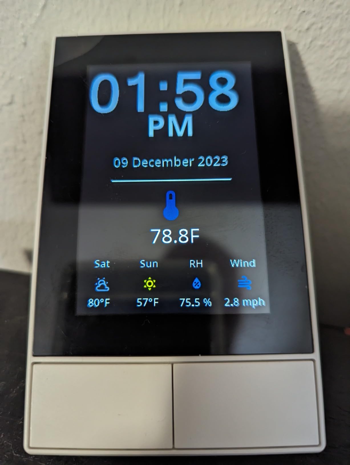 SONOFF NSPanel Smart Switch - 2-Switch Panel Home Control With Touchscreen, Temperature Function, Lights Control - Compatible With Alexa and Google Home, Black customer photo 2