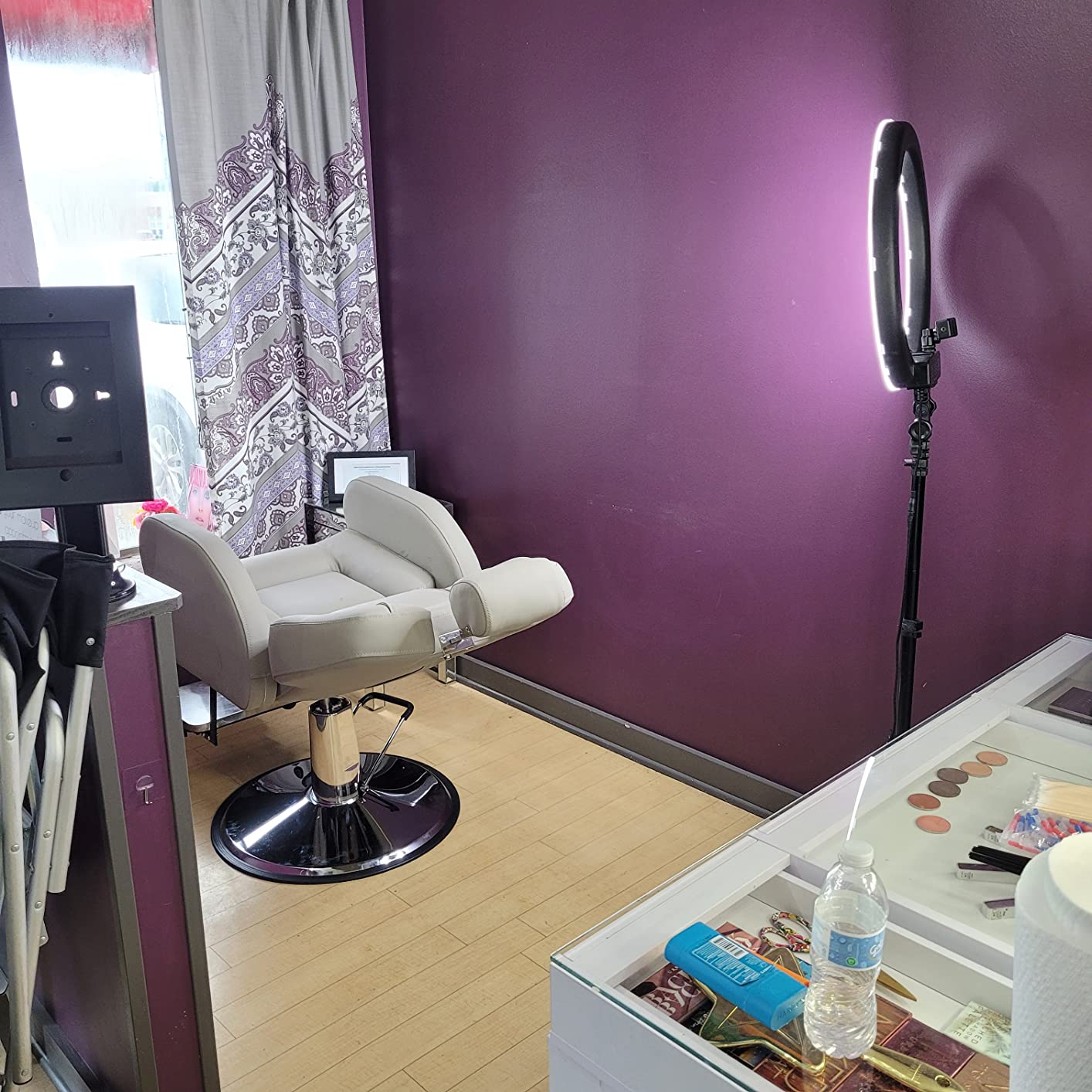 Baasha Heavy Duty Reclining Barber Chair - Grey Hydraulic Salon Chair for Facials, Lash Extensions, Tattoo & Braiding - 165° Recline with Leg Rest, Stainless Steel Base customer photo 2