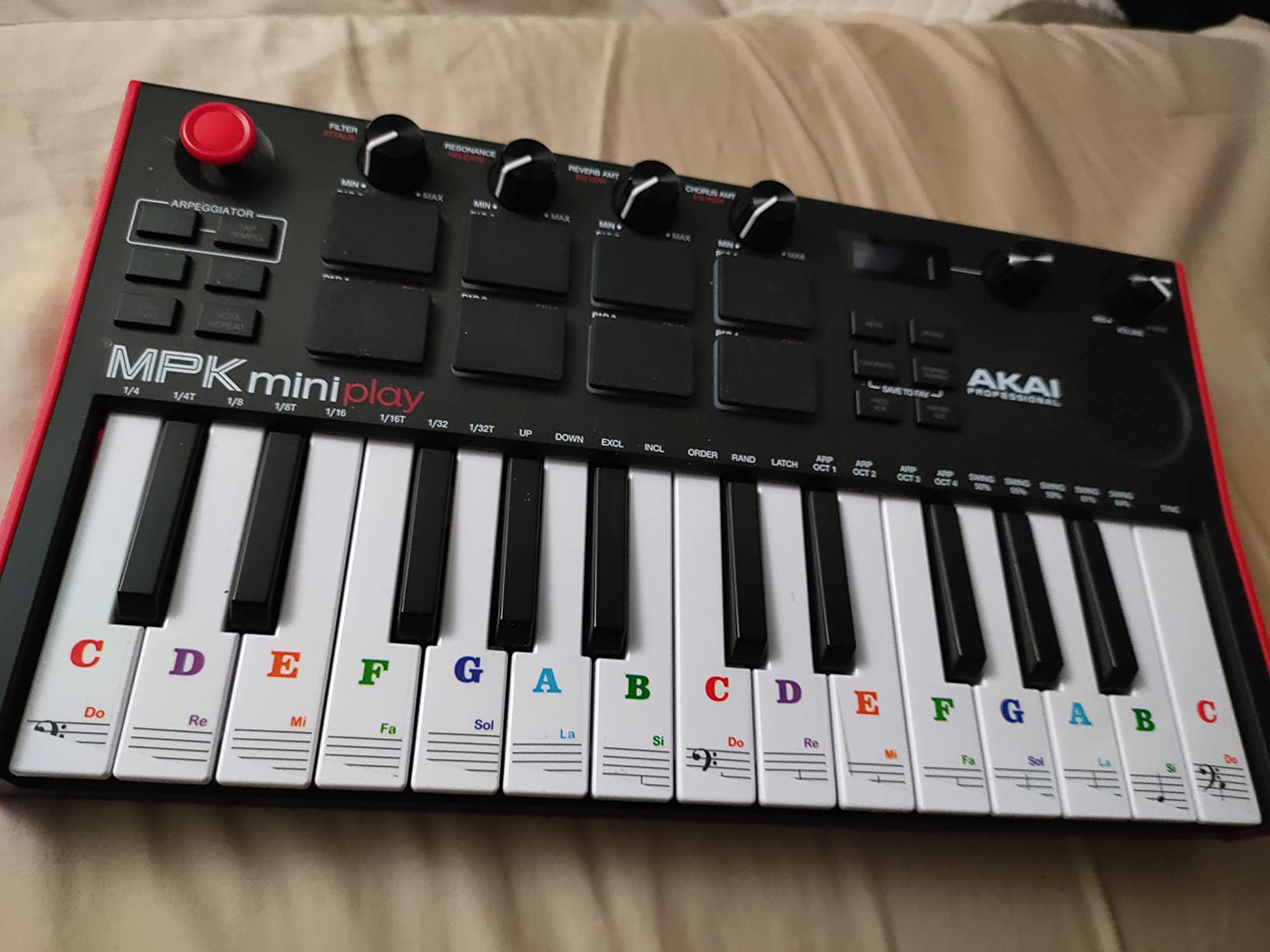 Akai Professional MPK Mini Play MK3 - MIDI Keyboard Controller with Built-in Speaker and Sounds Plus Dynamic Keybed, MPC Pads, Software Suite customer photo 2