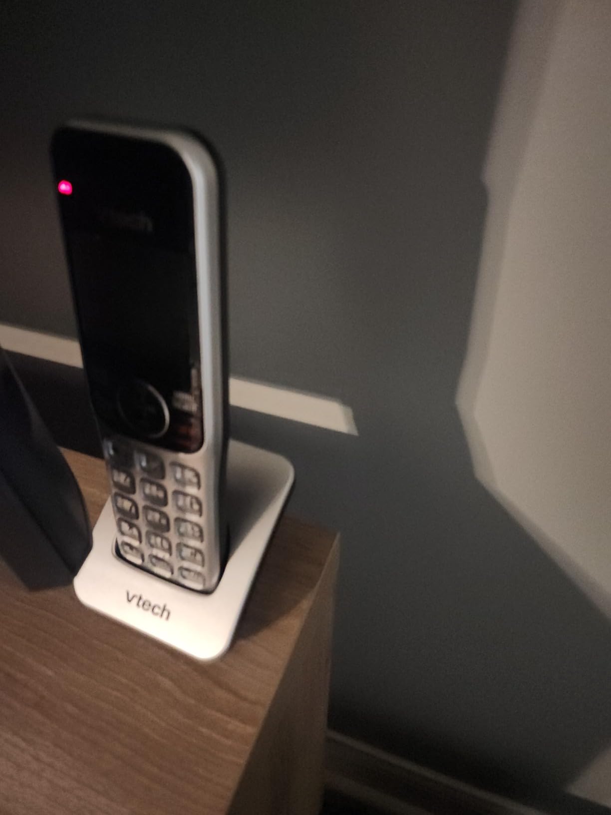 VTech VG208 DECT 6.0 Corded/Cordless Phone for Home with Answering Machine, Call Blocking, Caller ID, Large Backlit Display, Duplex Speakerphone, Intercom, Line-Power (Silver/Black) customer photo 1