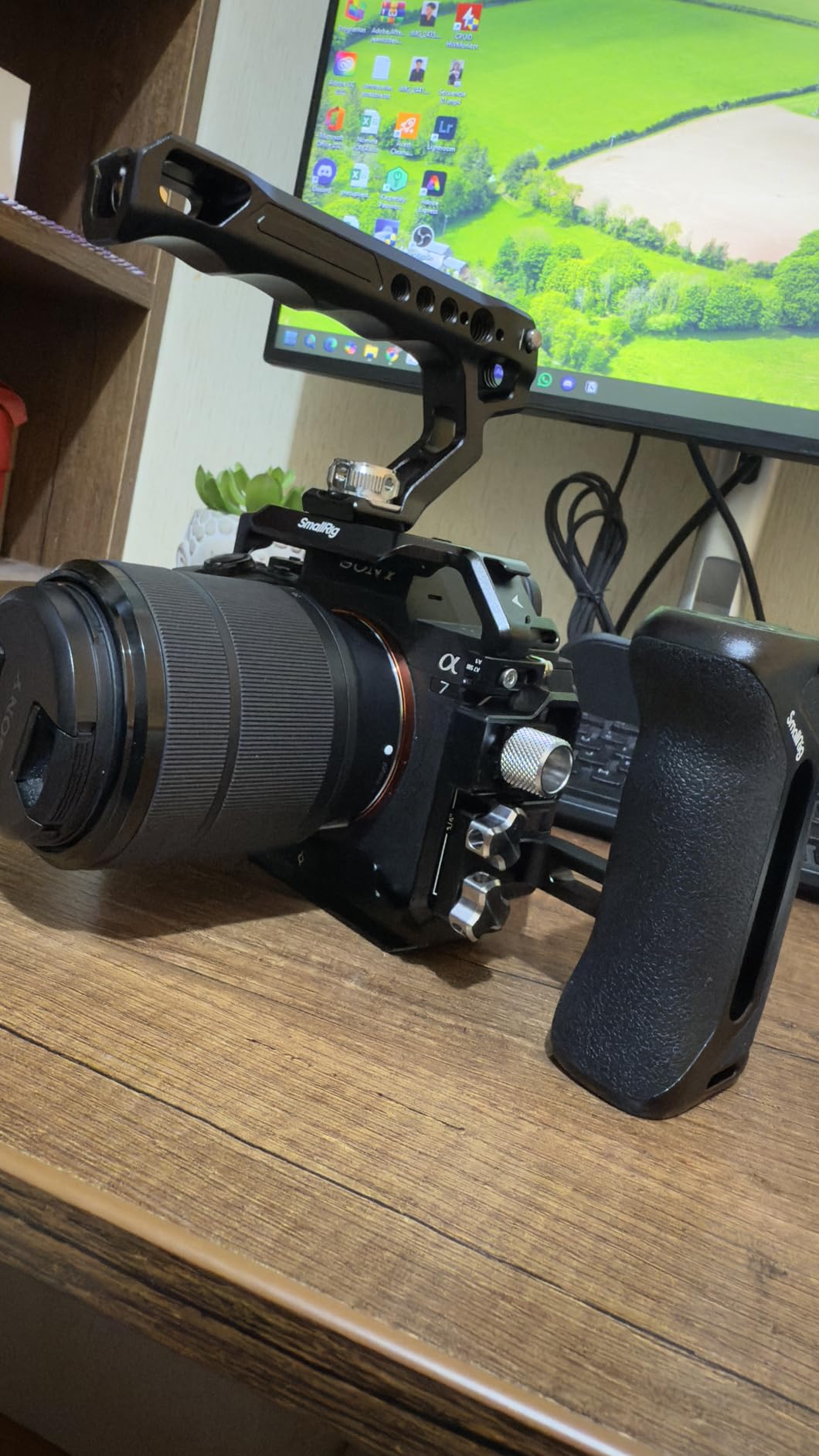 SmallRig HawkLock Quick Release Cage Kit for Sony Alpha 7R V/Alpha 7 IV/Alpha 7S III/Alpha 1 / Alpha 7R IV/Alpha 7 V, Full Cage with Top & Side Handle, Cable Clamp (Upgraded Version) customer photo 2