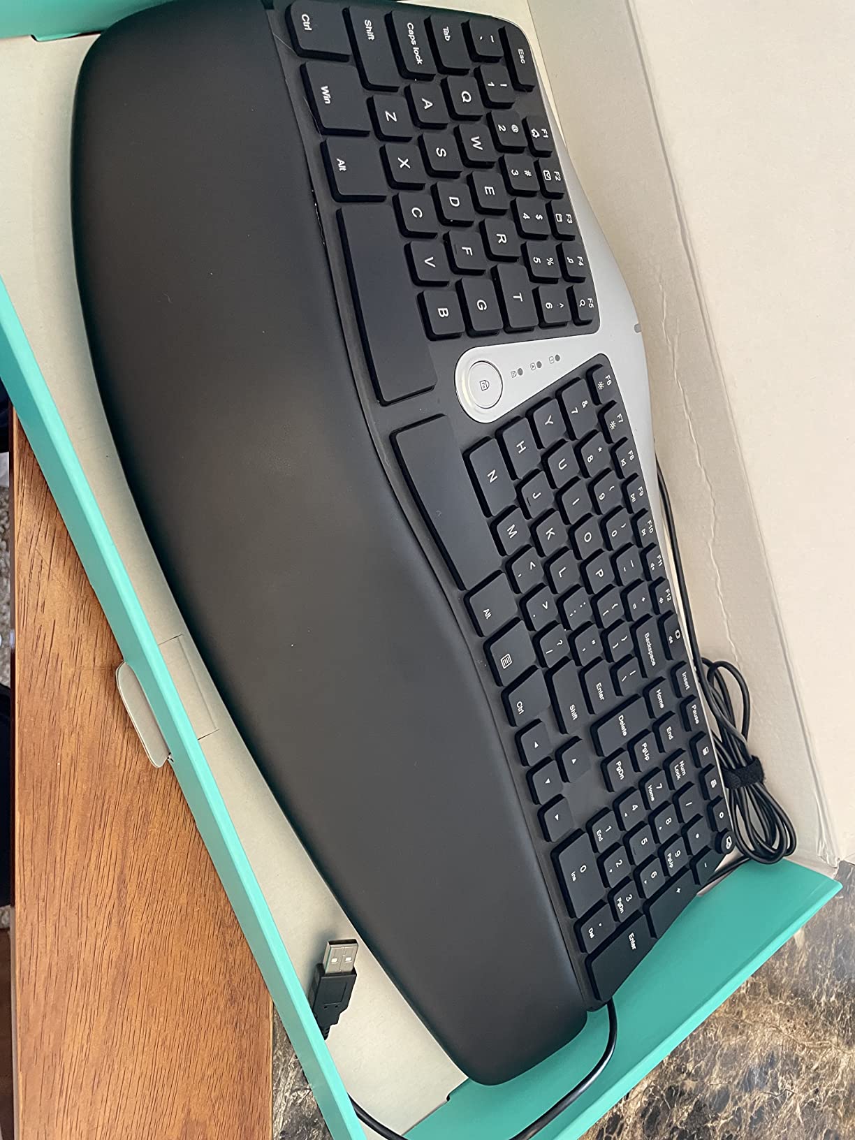 Nulea RT02 Ergonomic Split Keyboard with Pillowed Wrist Support, Dual USB Ports, Natural Typing for Carpal Tunnel, Compatible with Windows Mac customer photo 2