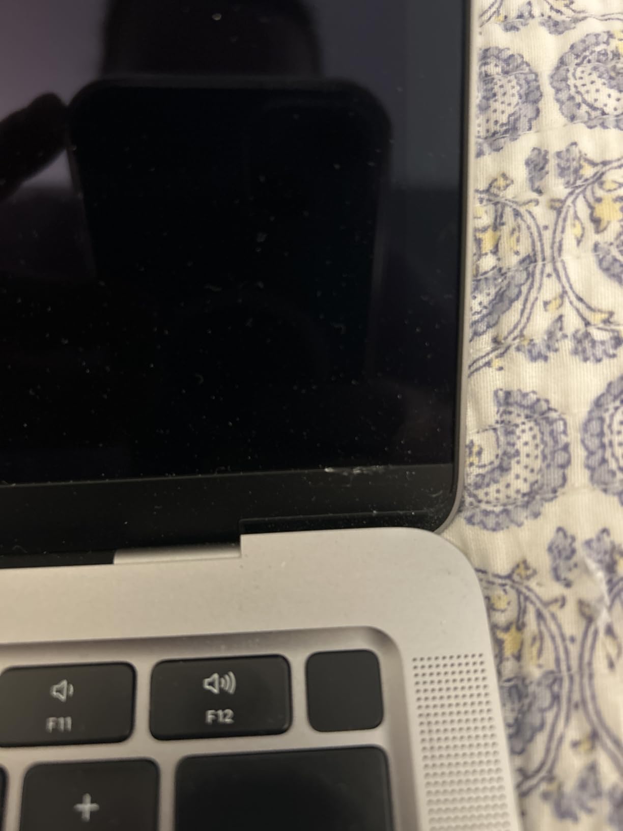 Late 2020 Apple MacBook Air with Apple M1 Chip (13.3 inch, 16GB RAM, 256GB SSD) Space Gray (Renewed) customer photo 2