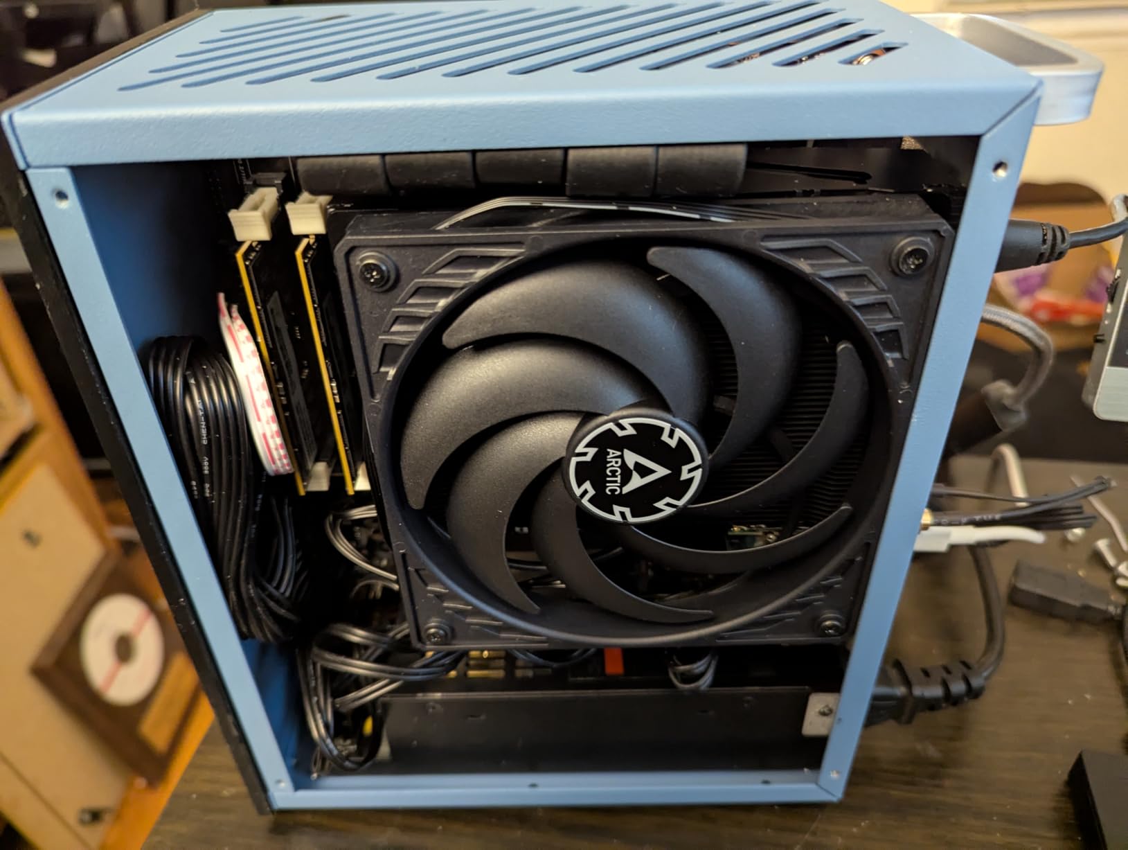 ARCTIC P12 Slim PWM PST (3 Pack) - PC Fans, 120mm Case Fan with PWM Sharing Technology (PST), Pressure-optimised, 300-2100 RPM customer photo 1