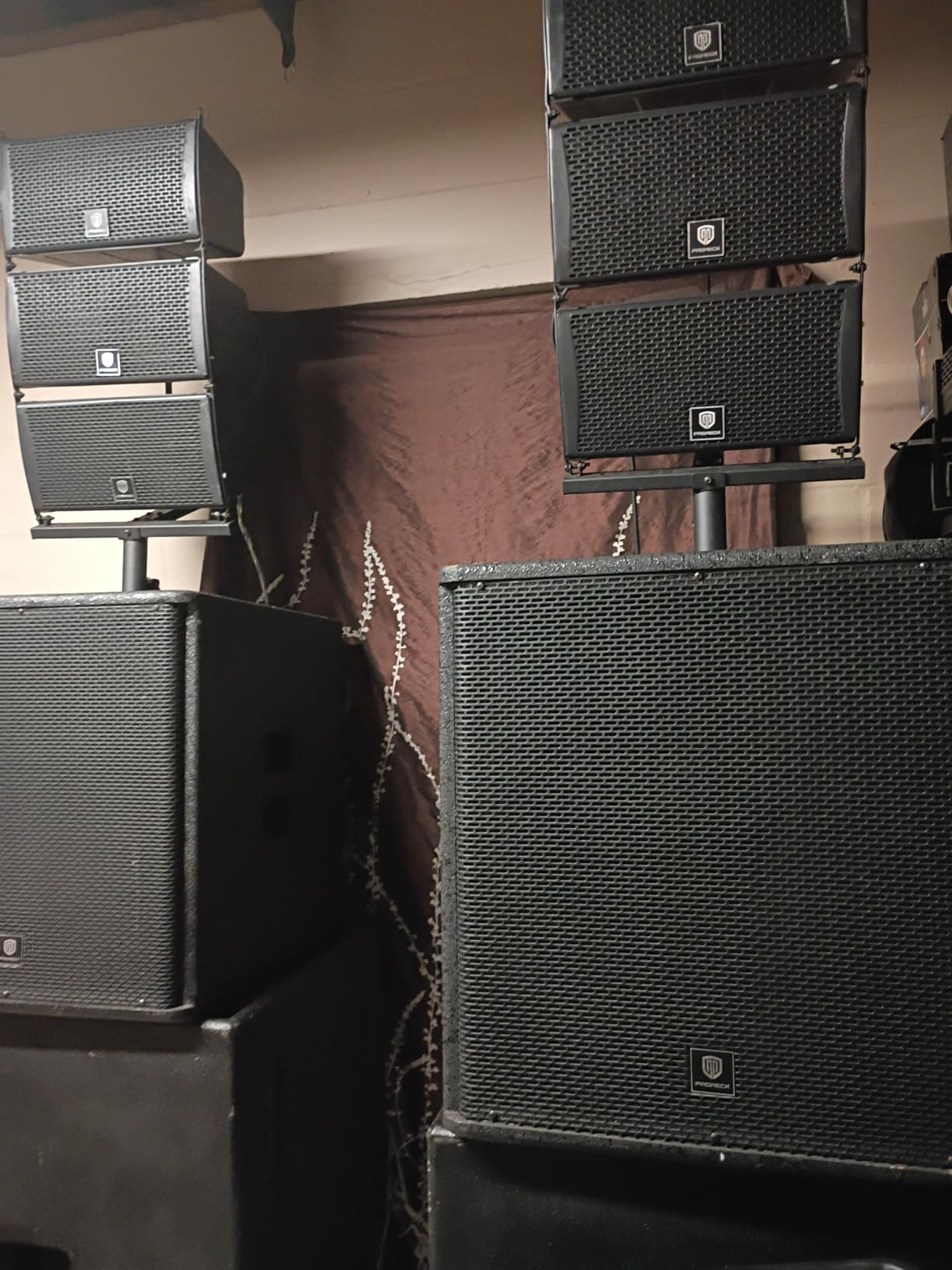 PRORECK Club 8000 18-inch 8000W P.M.P.O Stereo DJ/Powered PA Speaker System Combo Set 6 Line Array Speakers and Two 18 inch Subwoofers with Bluetooth/USB Drive Read/SD Card/Remote Control customer photo 1