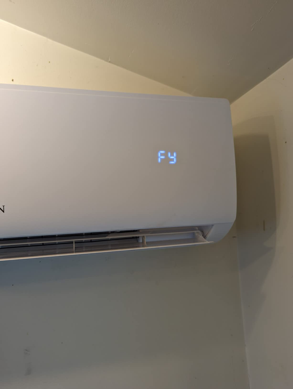 ROVSUN 9000 BTU Mini Split AC/Heating System with Inverter, 19 SEER2 Energy Saving 115V Ductless Split-System Air Conditioner with Pre-Charged Condenser, Heat Pump, Remote Control & Installation Kit customer photo 1