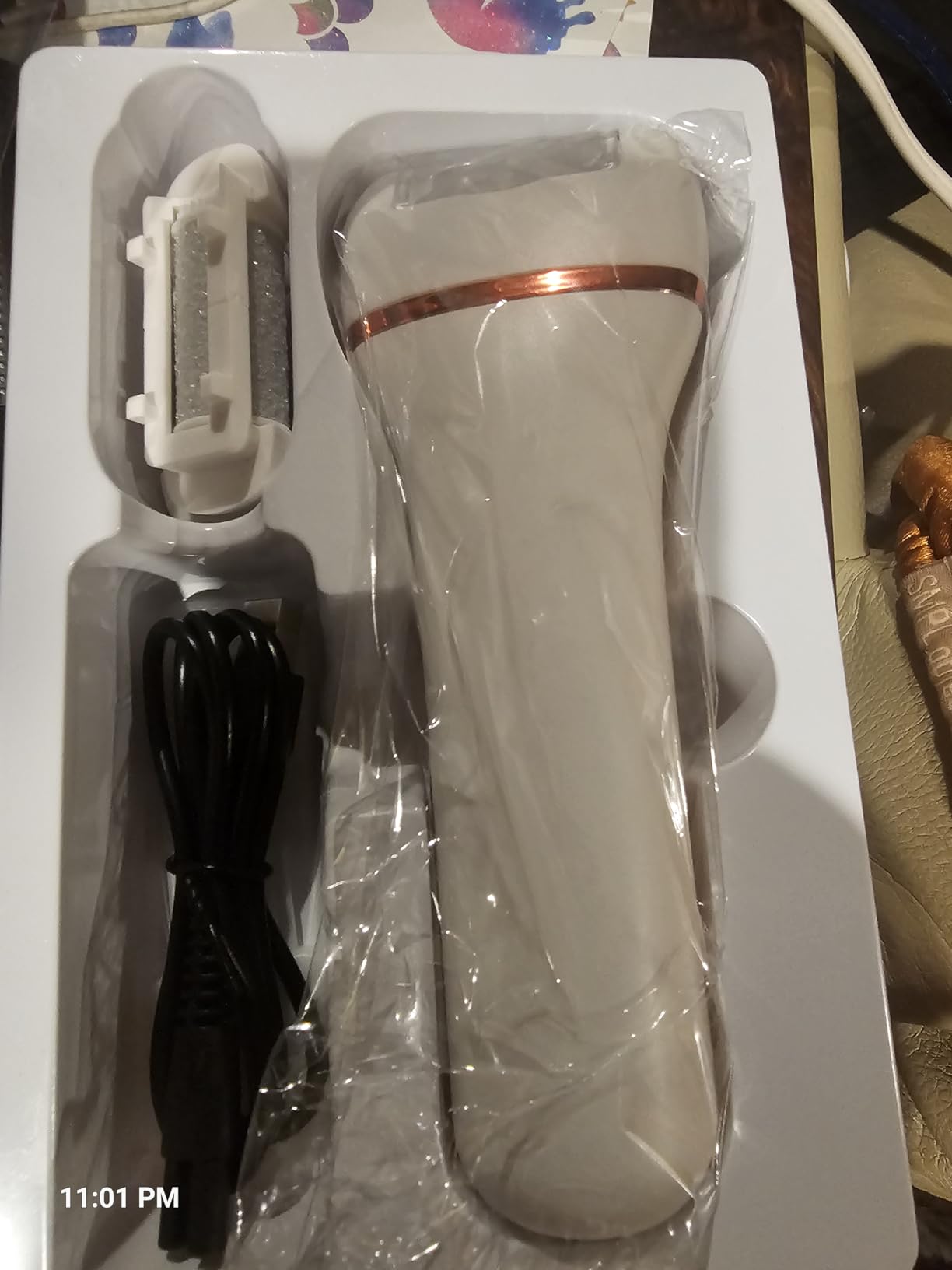 Electric Foot Callus Remover, Rechargeable Portable Electronic Foot File Pedicure Kits, Waterproof Foot Scrubber File, Professional Pedicure Tools, Foot Care for Dead Skin Ideal Gift, 3 Rollers customer photo 2