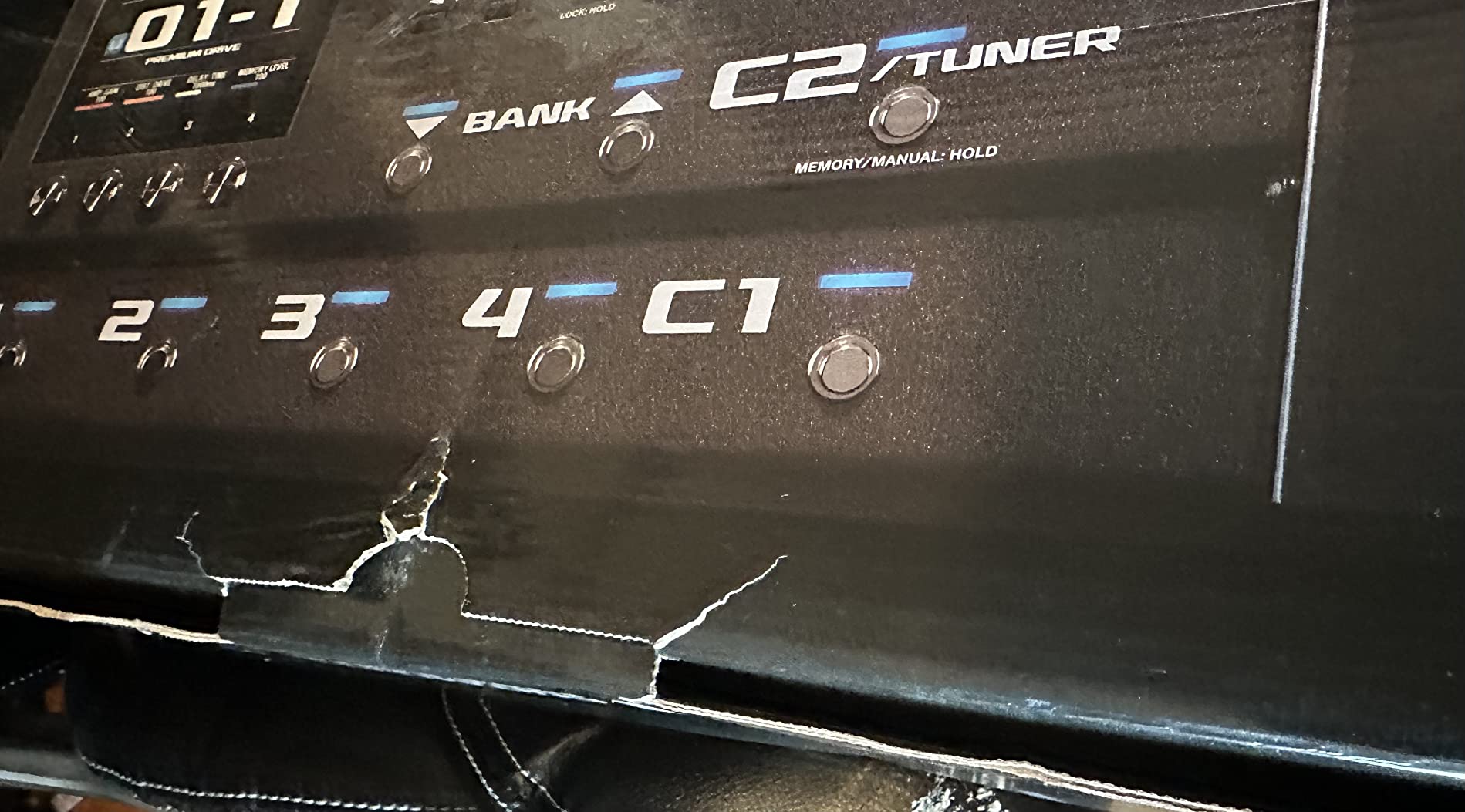 BOSS GX-100 | Advanced Guitar Effects Processor | Authentic Tube Amp Tone with AIRD Technology | 32 Amp Types & 170+ BOSS Effects Derived from the Flagship GT-1000 customer photo 2