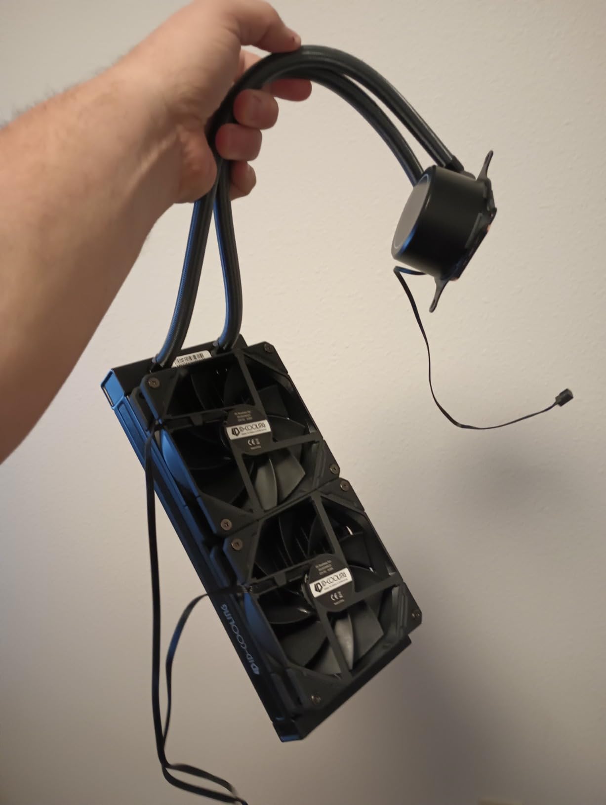 ARCTIC Freezer 36 (Black) - Single-Tower CPU Cooler with Push-Pull, Two Pressure-optimised 120 mm P Fans, Fluid Dynamic Bearing, 200-1800 RPM, 4 Heatpipes, incl. MX-6 Thermal Compound customer photo 2