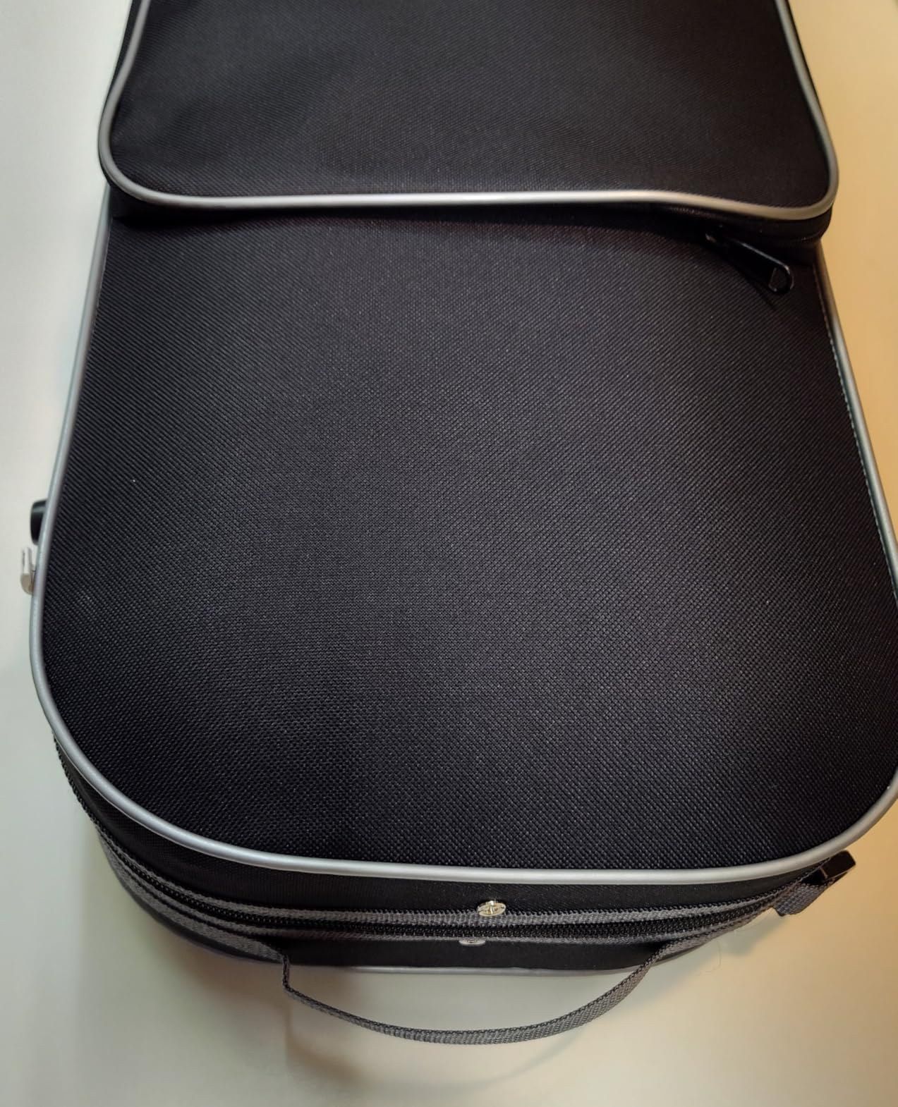 adm Violin Case 4/4 Full Size Sturdy Oblong Violin Hard Case with Built-in Hygrometer, Super Lightweight Portable Hard-Shell with Carrying Straps Travel Carrying Bag for Beginners, Grey customer photo 2