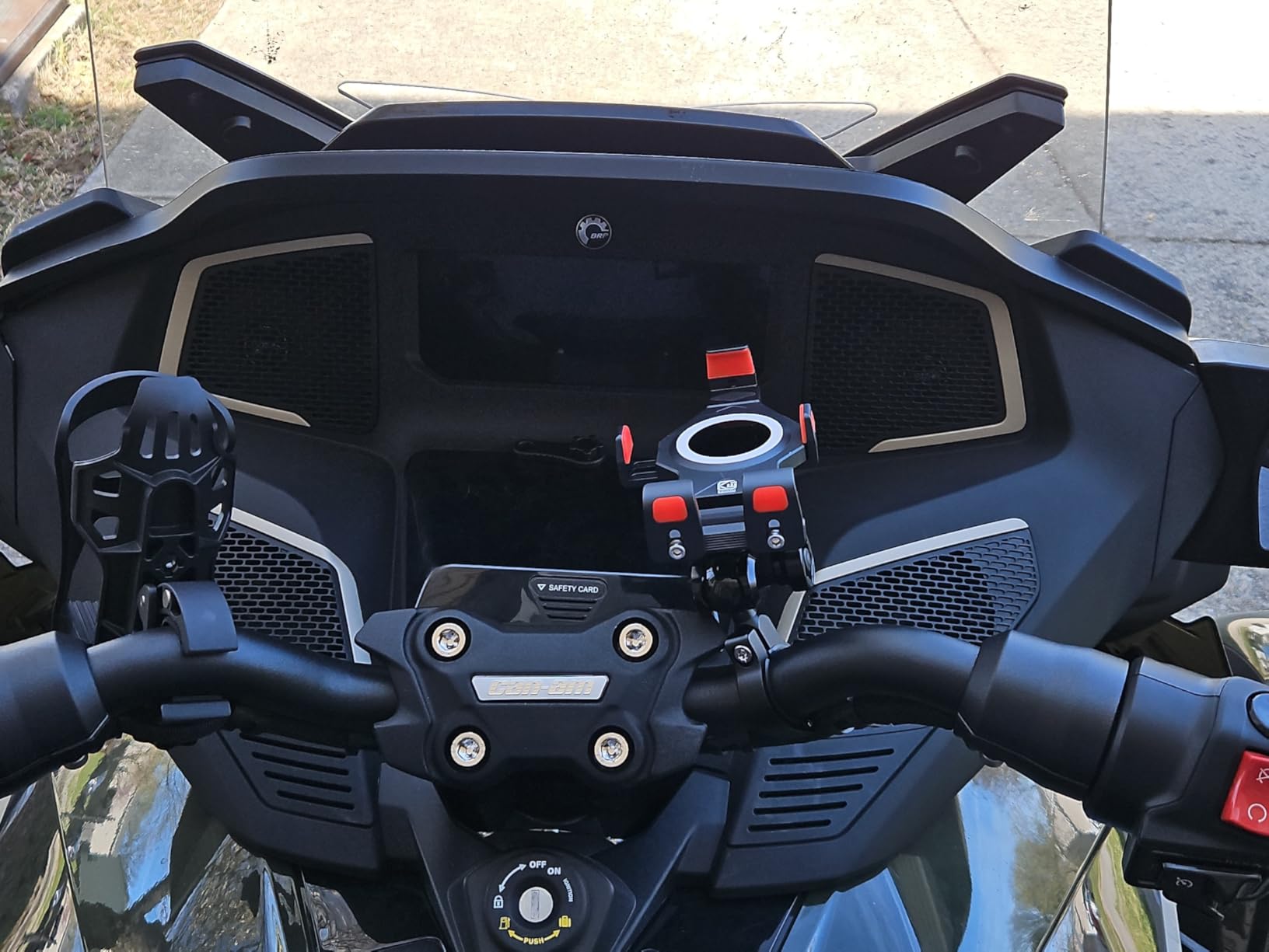 BRCOVAN Anti-Theft Aluminum Alloy Motorcycle Phone Mount with Vibration Dampener & High-Speed Secure Lock, Adjustable Bike Handlebar Cellphone Holder for Bicycle Scooter ATV, Fit 4.7-7.2'' Smartphone customer photo 1