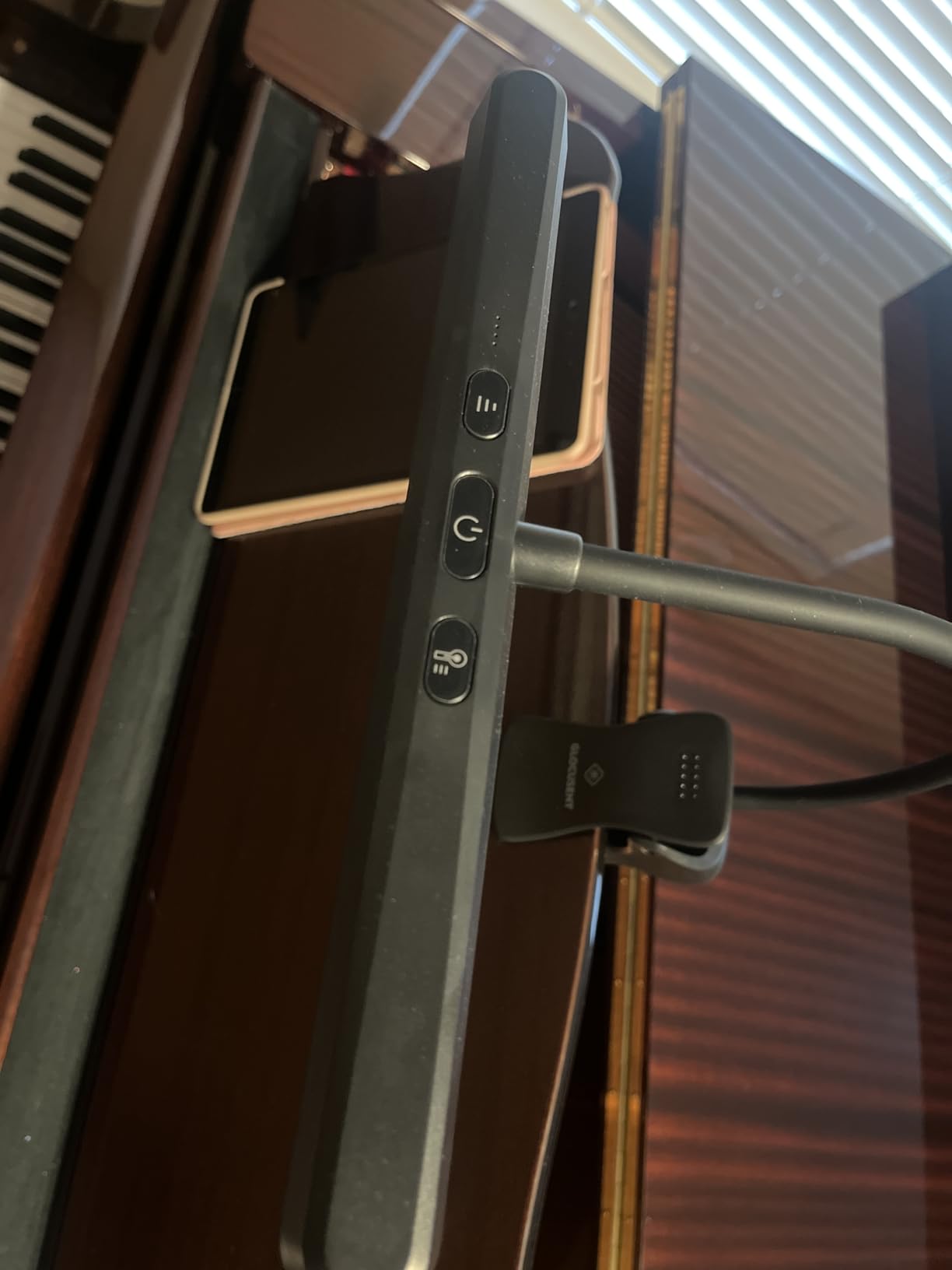 Glocusent Super Bright Eye-Caring Music Stand Light, Clip on Piano Lamp with 3 Colors & 5 Brightness Levels, 57 LEDs, USB-C Rechargeable, Lasts up to 140 Hrs, Perfect for Piano & Sheet Music customer photo 1