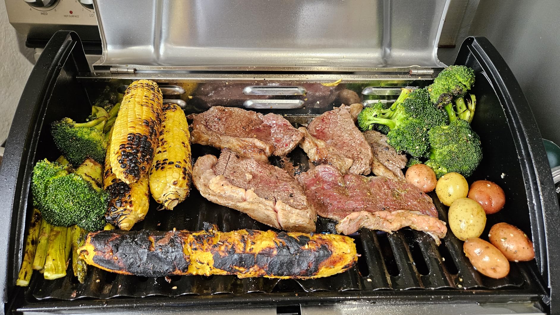 Cuisinart Grillster Portable Gas Grill, Stainless Steel Compact BBQ Grill with Locking Lid for Easy Transport, 8000 BTU Propane Grill with Dishwasher Safe Cooking Grate, Small Grill for Camping & BBQ customer photo 2