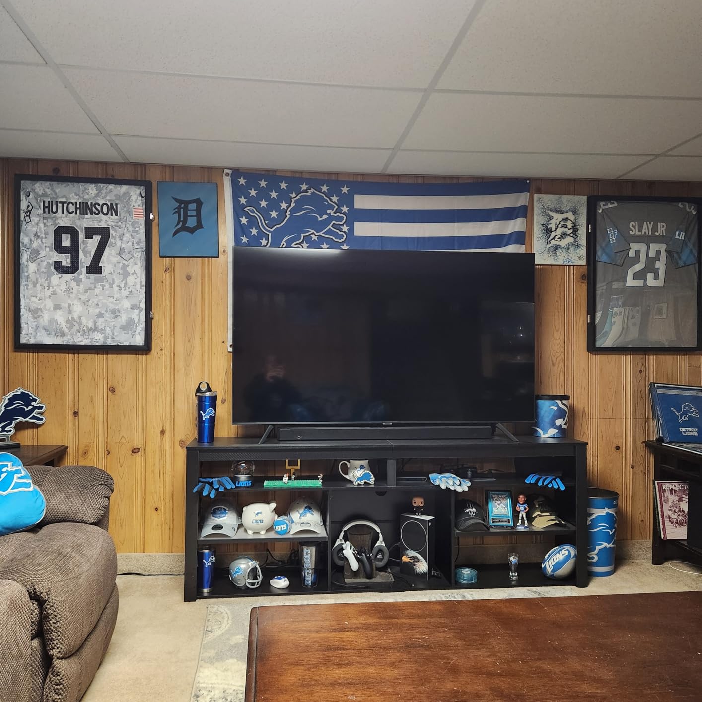 Jersey Frame Display Case - Sports Jersey Display Frame with 98% UV Protection for Football, Baseball, Basketball, Hockey, Soccer, Uniform & T-Shirt customer photo 2