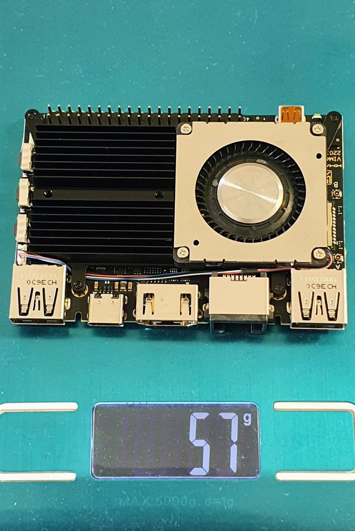 Khadas VIM4 Amlogic A311D2 Single Board Computer with 3.2 Tops NPU with Active Cooling Kit Supports 4K UI and HDMI Input customer photo 1