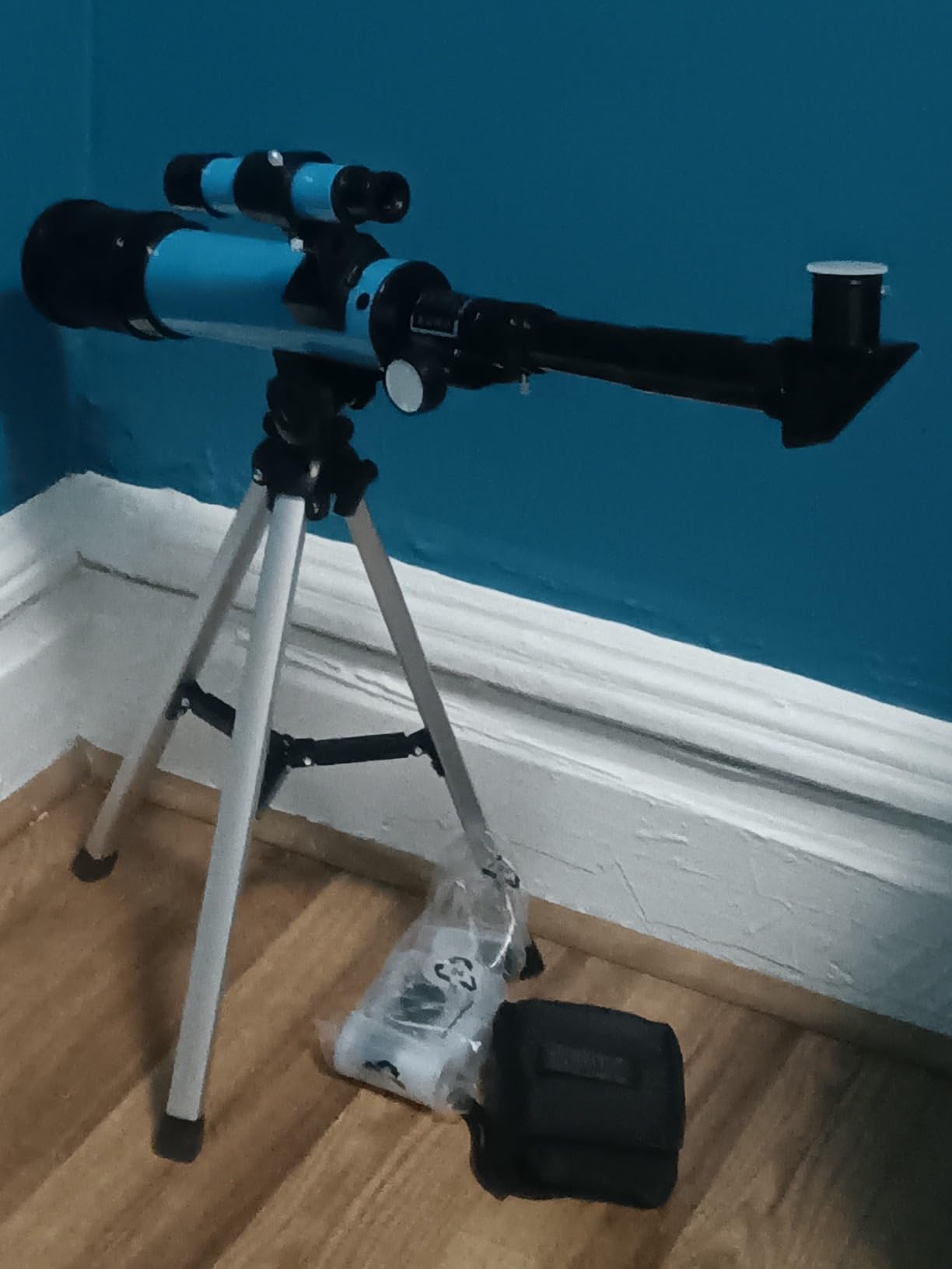 Lunar Telescope for Kids and Astronomy Beginners, Refractor Telescope with Finder Scope and 3 Eyepieces, Travel Telescope with Compact HD Binoculars customer photo 2