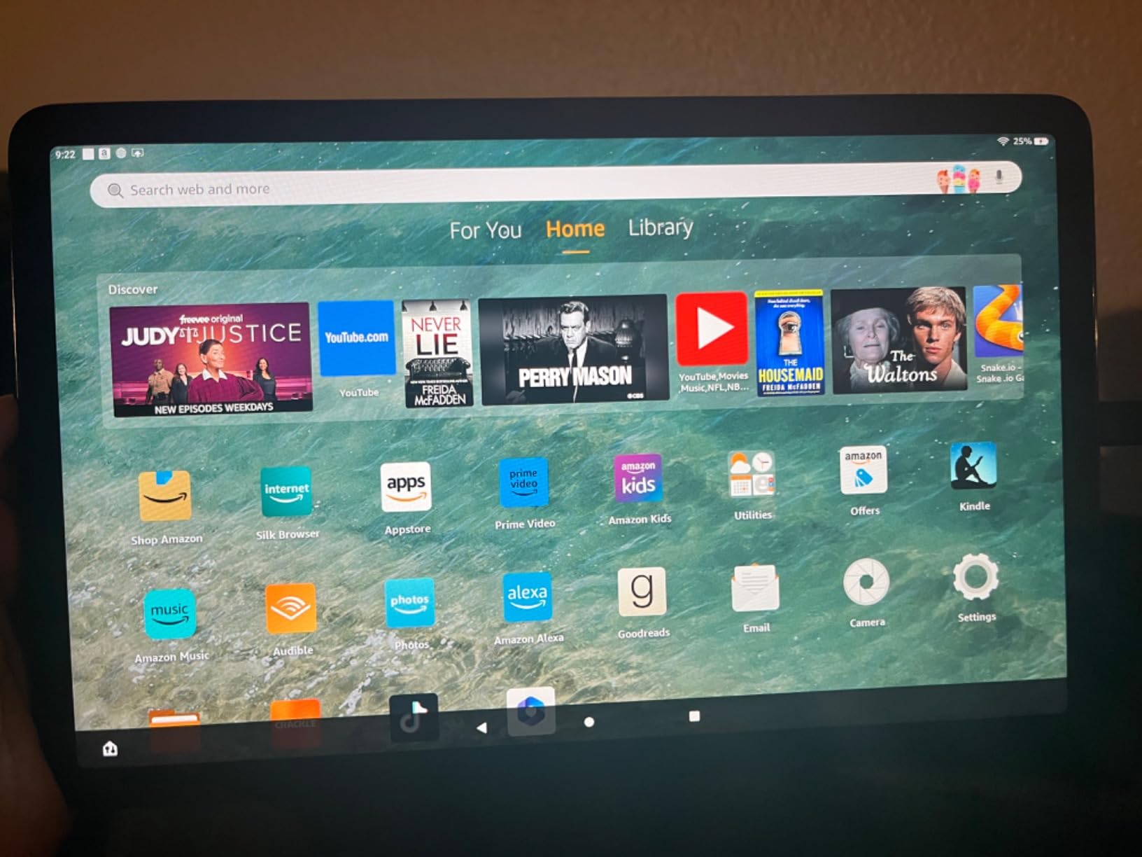 Like-New Amazon Fire Max 11 tablet, vivid 11 inch display, all-in-one for streaming, reading, and gaming, 14-hour battery life, optional stylus and keyboard, 128 GB, Gray, without lockscreen ads customer photo 2
