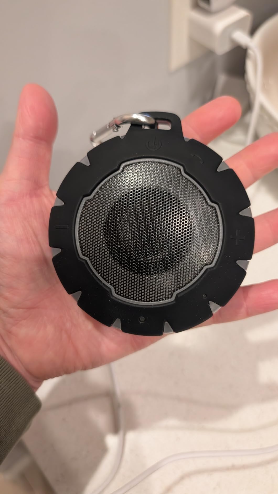 HEYSONG Waterproof Shower Bluetooth Speaker, Durable & Portable with Clear Sound, Ideal for Shower, Pool, Beach & Kayaking - Great Gift for All Ages customer photo 1