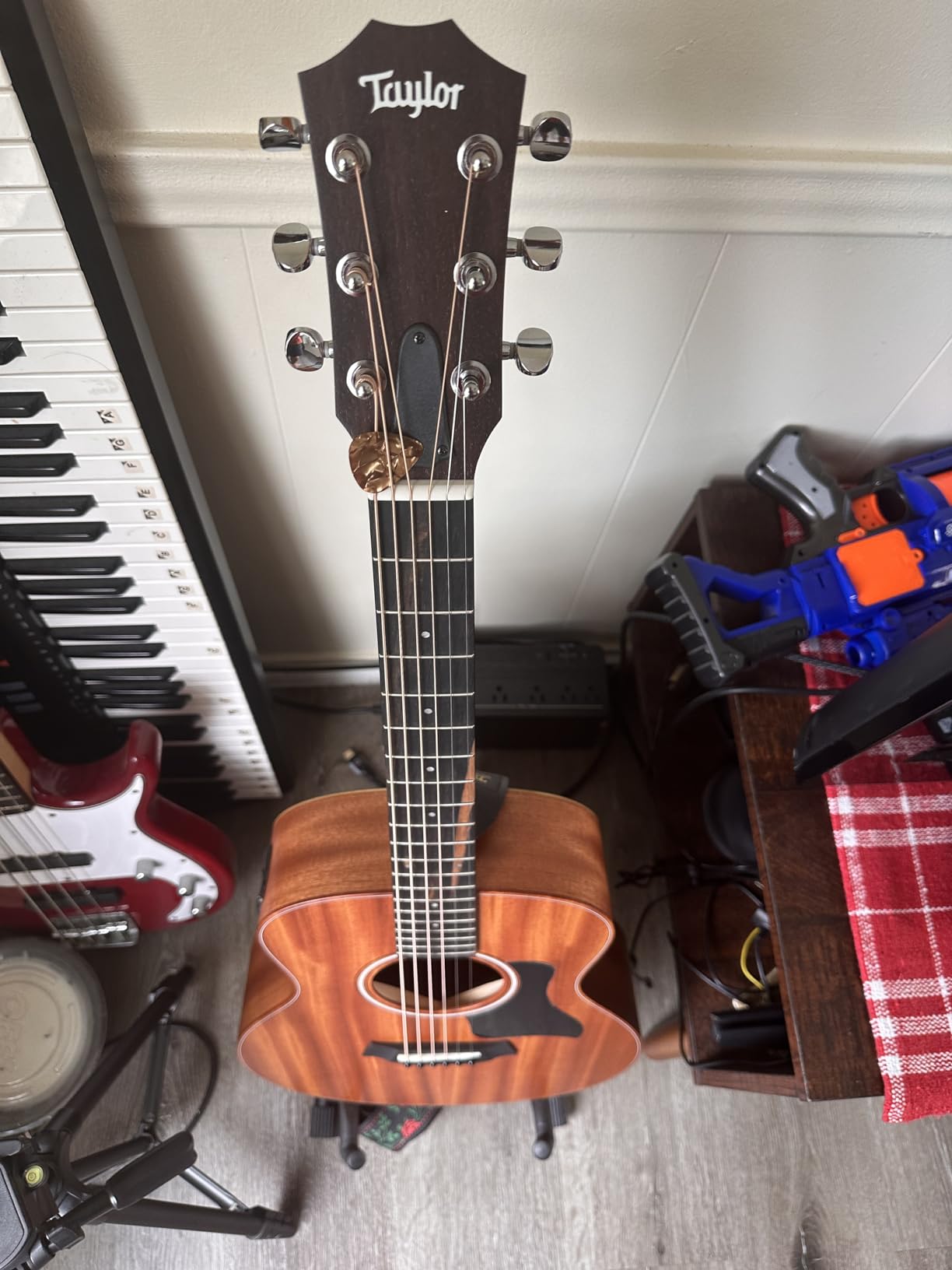 Taylor GS Mini-e Mahogany Acoustic-electric Guitar - Natural customer photo 2