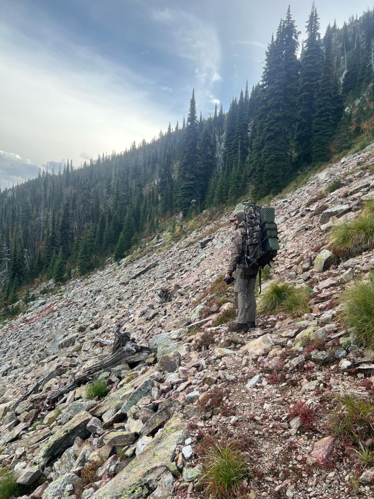 TIDEWE Hunting Backpack 5500cu with Frame and Rain Cover for Bow/Rifle/Pistol customer photo 2