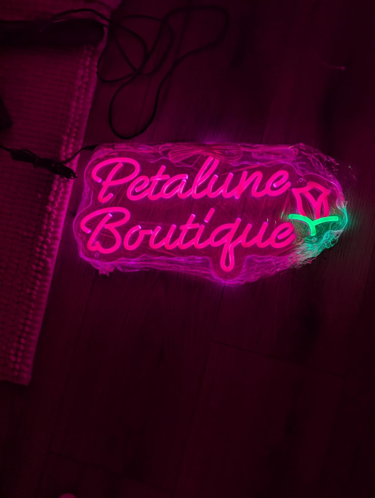 Custom Neon Sign - Personalized LED Wall Decor for Bedroom, Birthday Gift, Wedding, Party, Bar, Salon Decoration customer photo 2