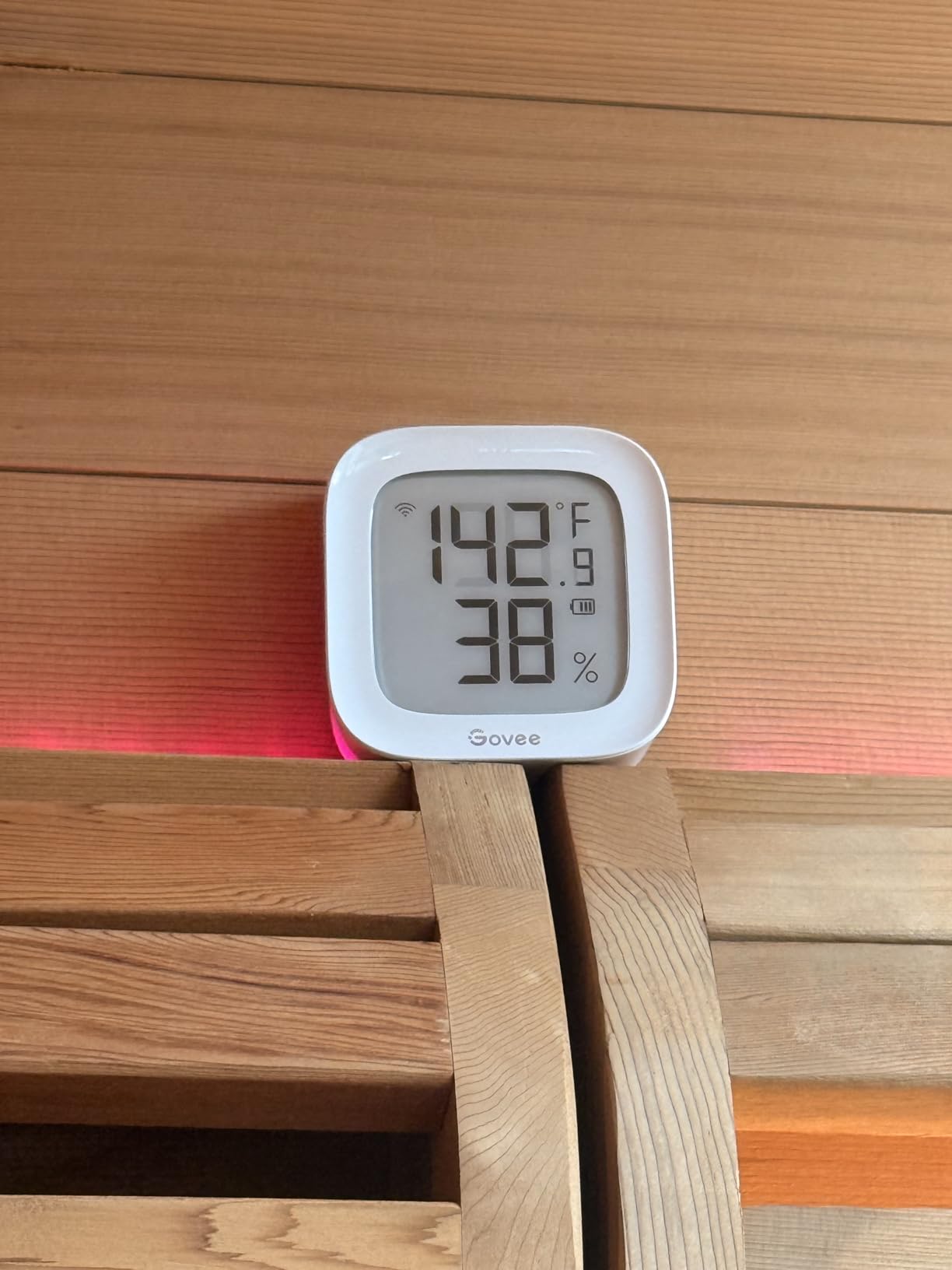 Govee WiFi Thermometer Hygrometer H5103, Indoor Bluetooth Temperature Humidity Sensor with Electronic Ink Display, App Notification Alert, Free Data Storage Export, Digital Remote Monitor for Bedroom customer photo 2