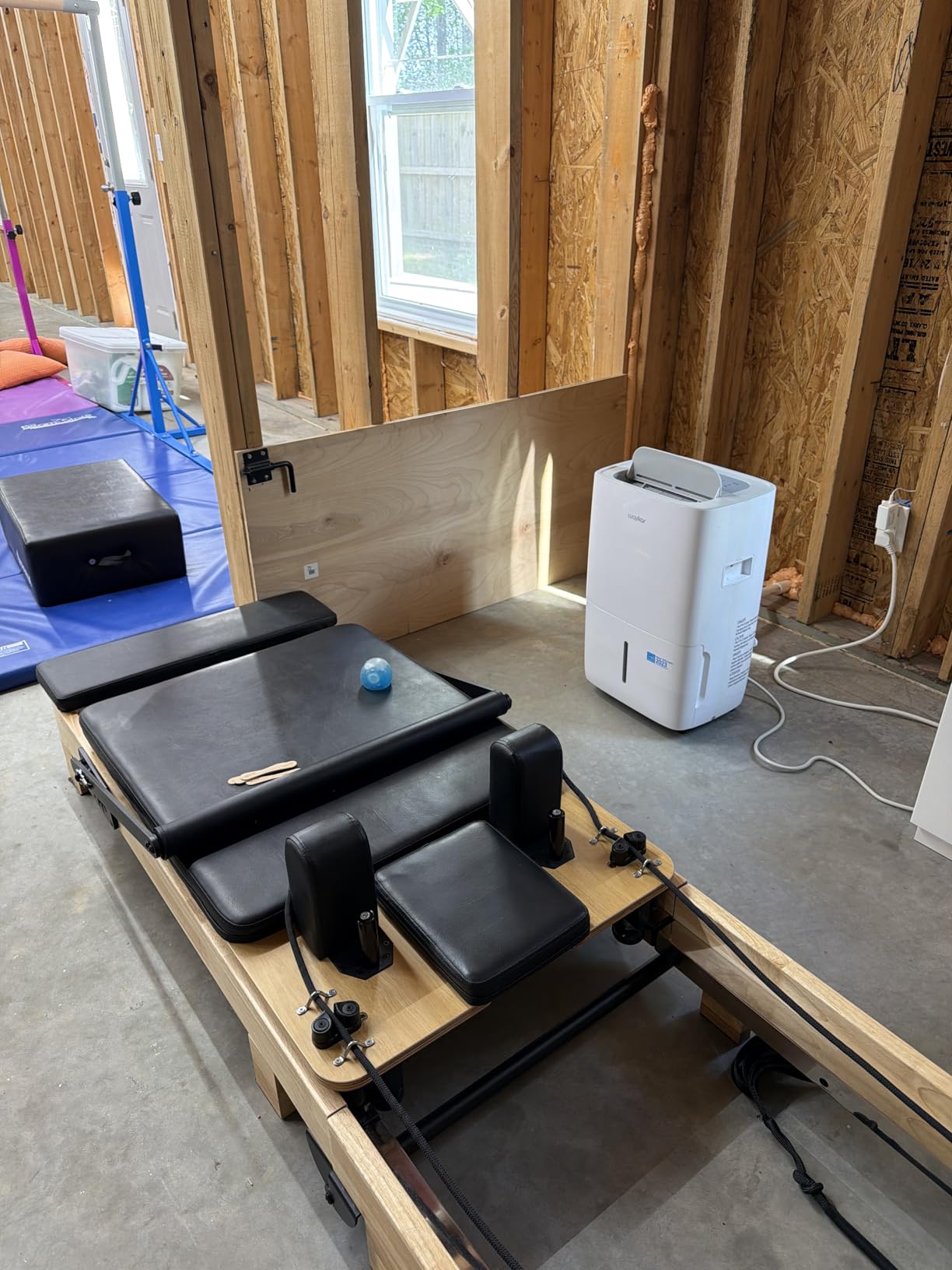 Waykar 120 Pints Energy Star Dehumidifier for Spaces up to 6,000 Sq. Ft at Home, in Basements and Large Rooms with Drain Hose and 1.14 Gallons Water Tank customer photo 2