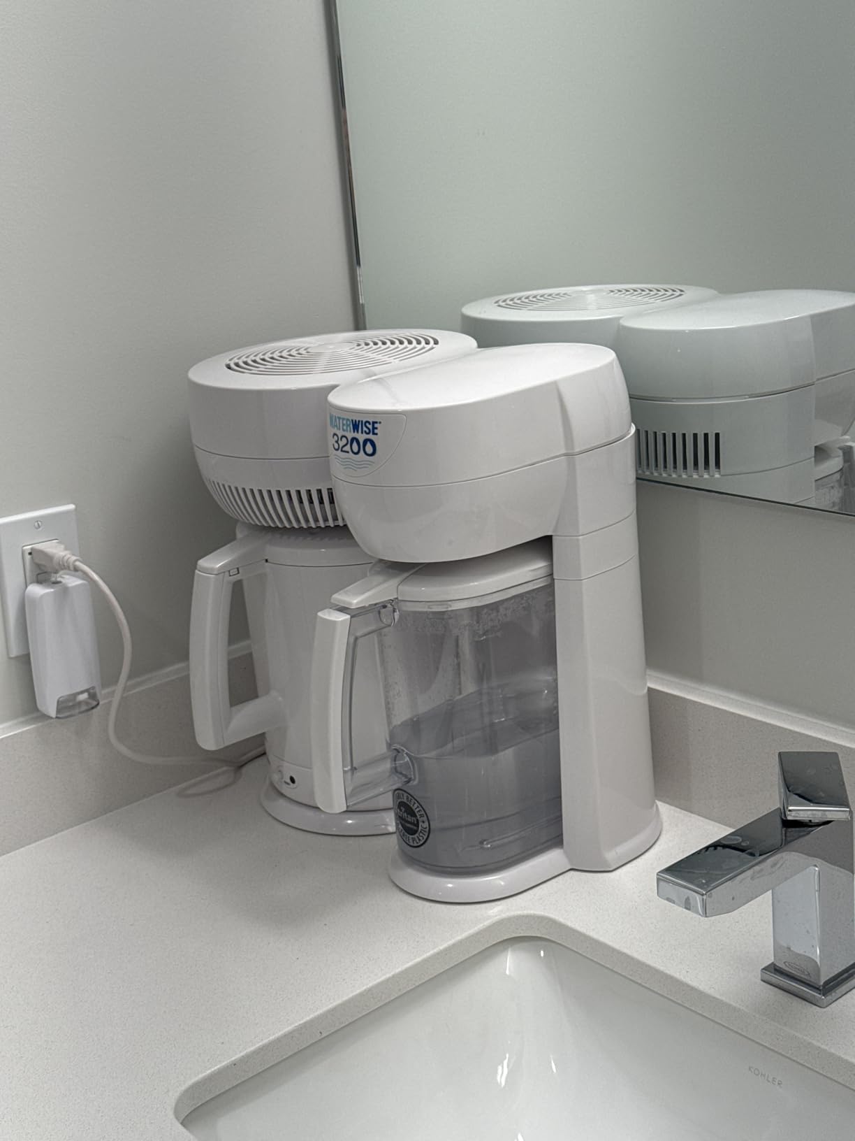 Waterwise 3200 Countertop Water Distiller System for Home and Office, 1 Gallon Tritan Carafe Collector customer photo 1