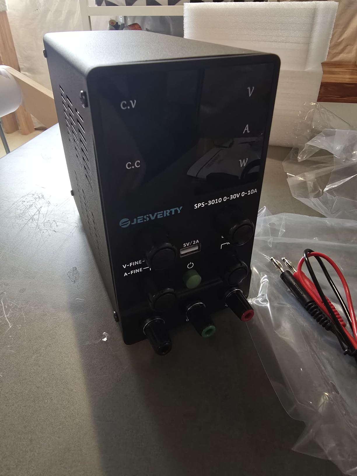 DC Power Supply Variable, 0-60V 0-5A Adjustable Switching DC Regulated Bench Power Supply with High Precision 4-Digit LED Display, 5V/2A USB Port, Coarse and Fine Adjustment SPS-6005 customer photo 1