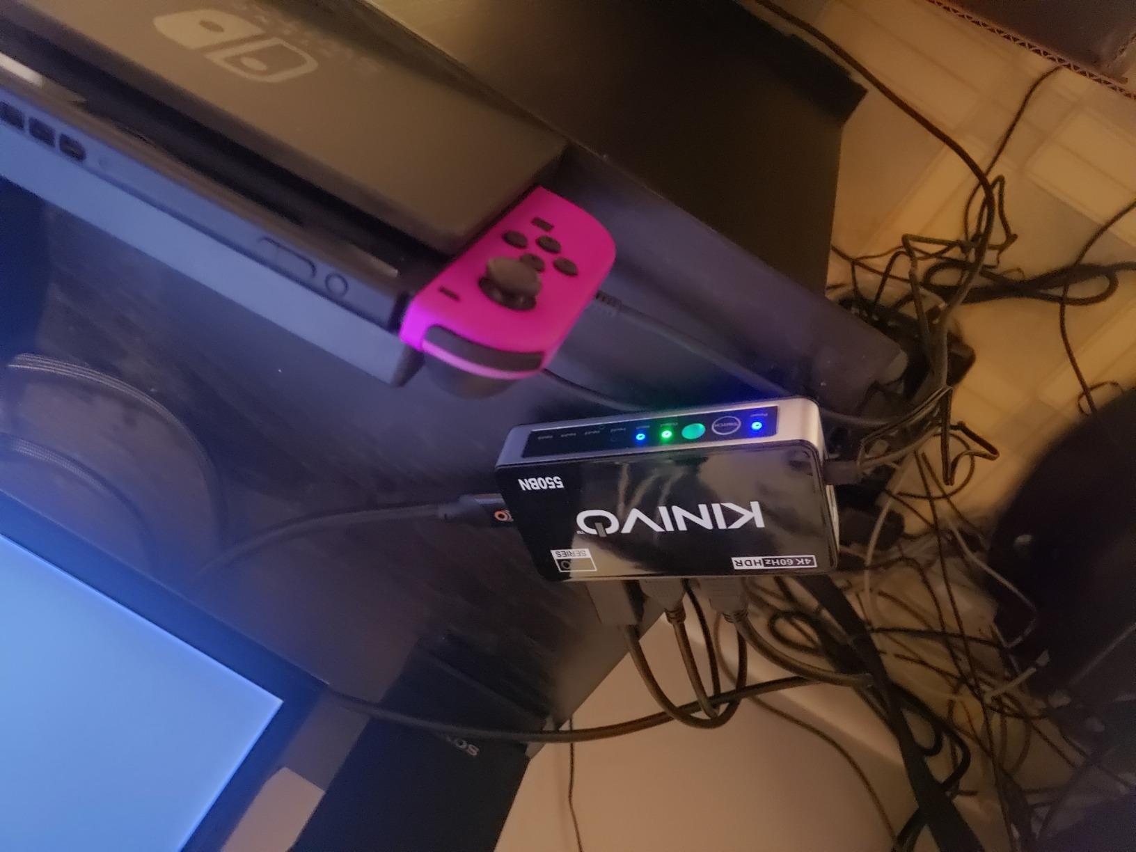 Kinivo 8K HDMI Switch (8K 60Hz, 4 in 1 Out, 48Gbps HDMI 2.1 Hub, Ultra HD Switcher, HDR10+, Dolby Atmos) - Compatible with HDTV, Nintendo Switch 2, PS5, Xbox, Apple TV customer photo 2