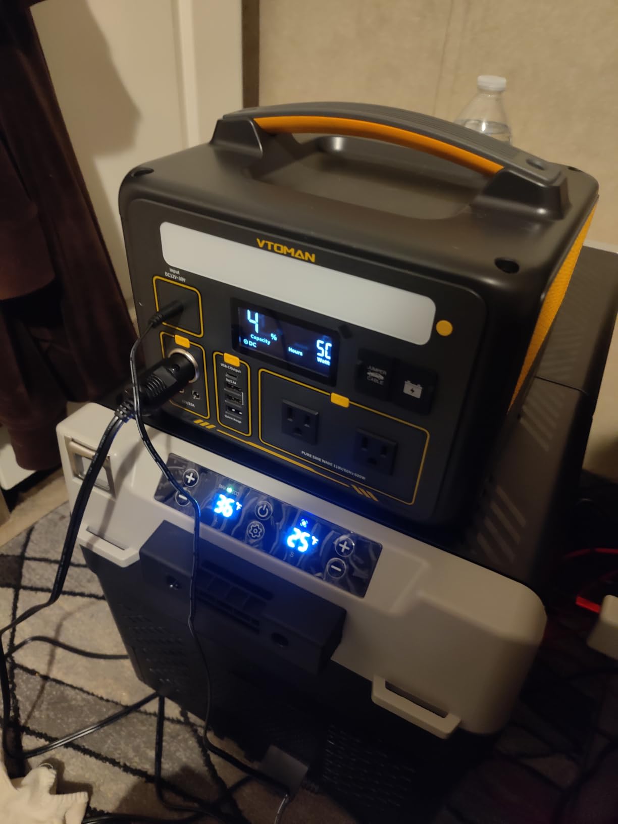 VTOMAN Jump 600X Portable Power Station 600W, 299Wh Solar Generator LiFePO4 Battery Power Station with Jump Start for Car, 1200W AC Outlet, PD 60W USB-C, 3x Regulated 12V/10A DC for Camping, RV Travel customer photo 1