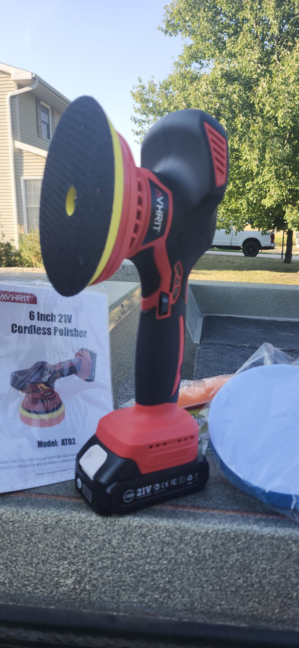 Cordless Car Buffer Polisher kit w/ 2x2000mAh 21V Batteries, 6 Inch Car buffer Waxer Kit w/ 6 Variable Speed & Extra Attachments, Polisher for Car Detailing,Boat Sanding,Scratch Removing customer photo 2