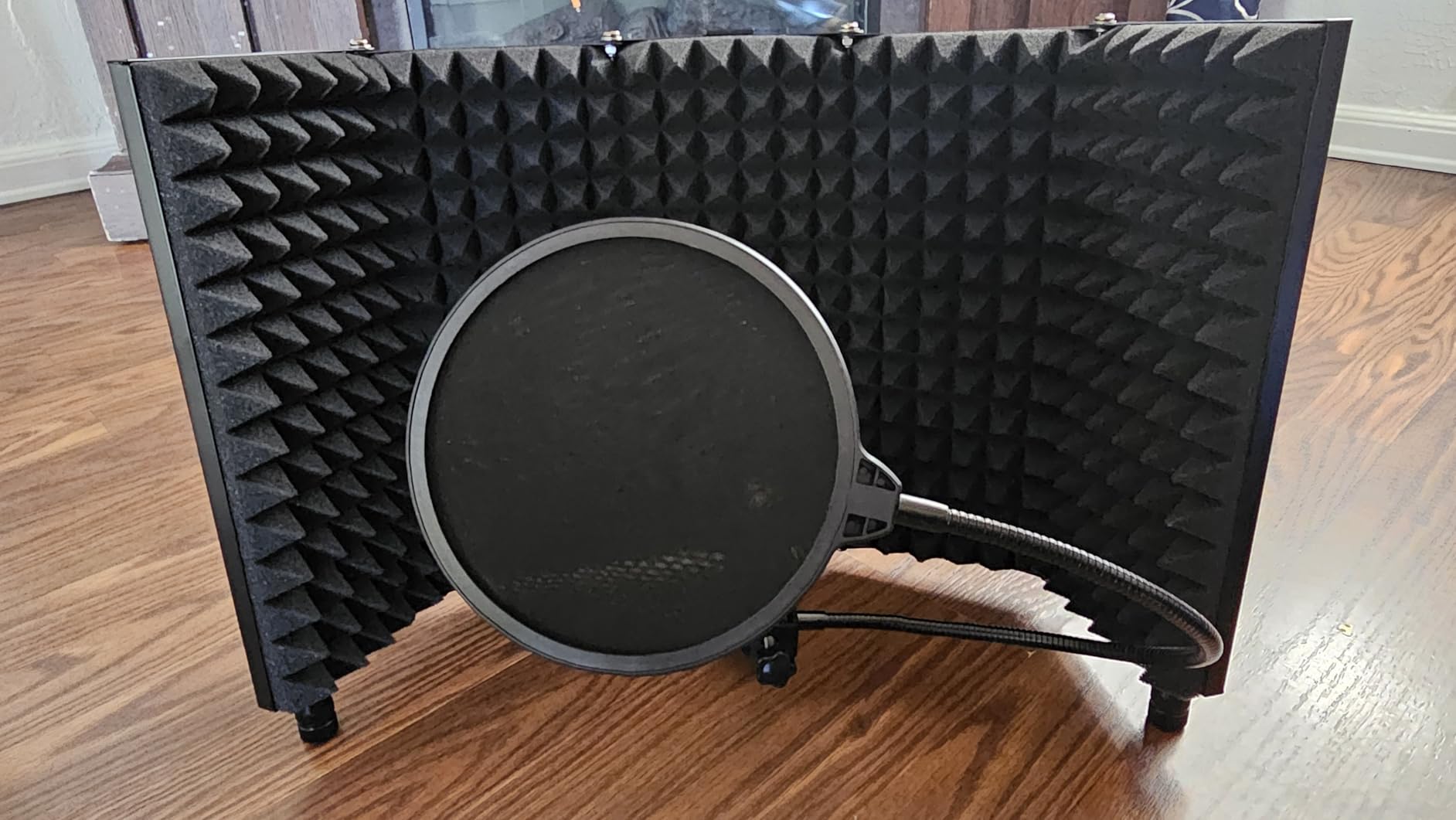 Dmsky Microphone Isolation Shield with Pop Filter & Tripod Stand, Foldable Mic Shield with Triple Sound Insulation customer photo 1