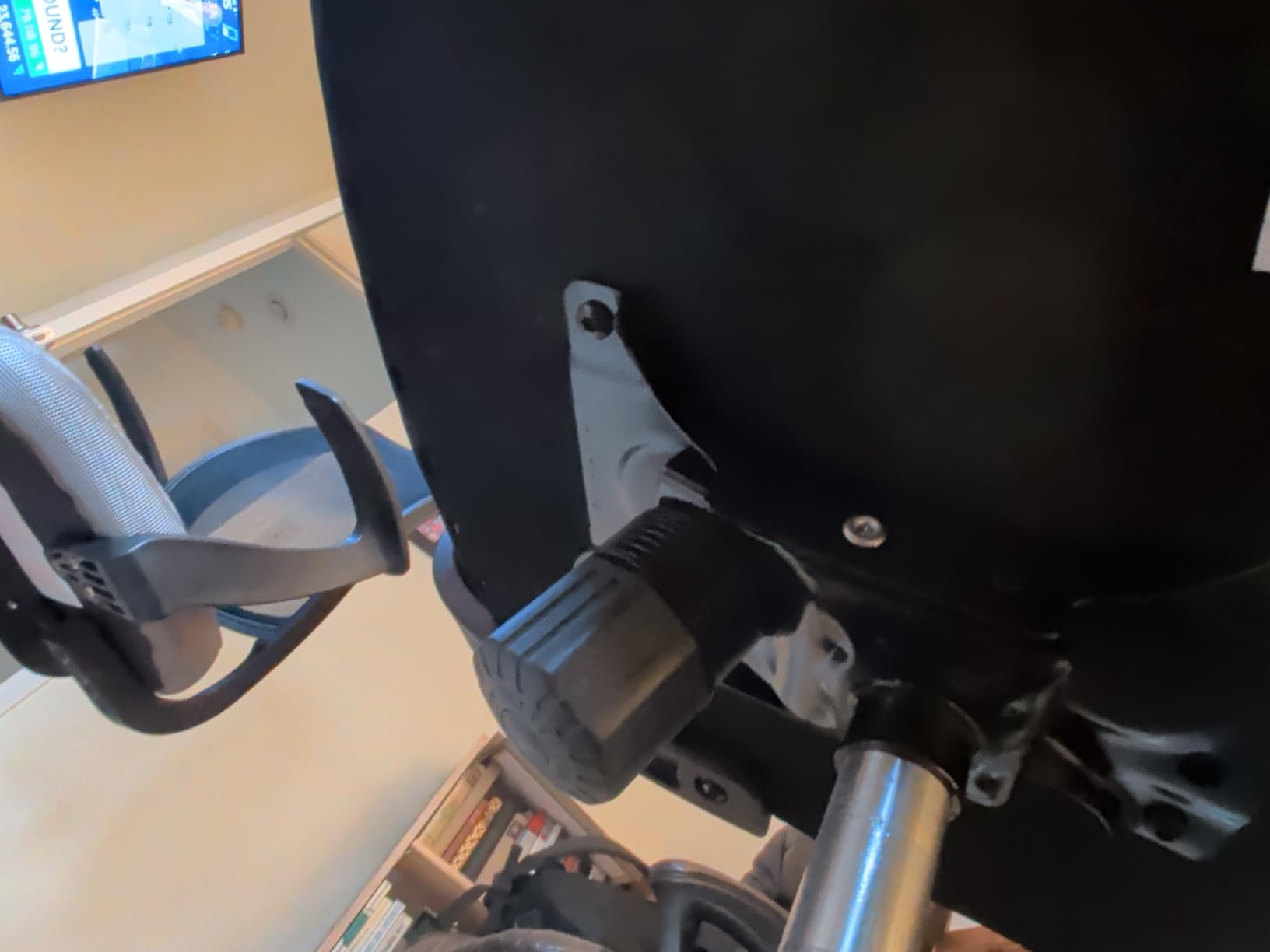 FelixKing Office Chair, Ergonomic Desk Chair Breathable Mesh Chairs Adjustable High Back Lumbar Support Flip-up Armrests, Executive Rolling Swivel Comfy Computer Chairs Home Office Black customer photo 2