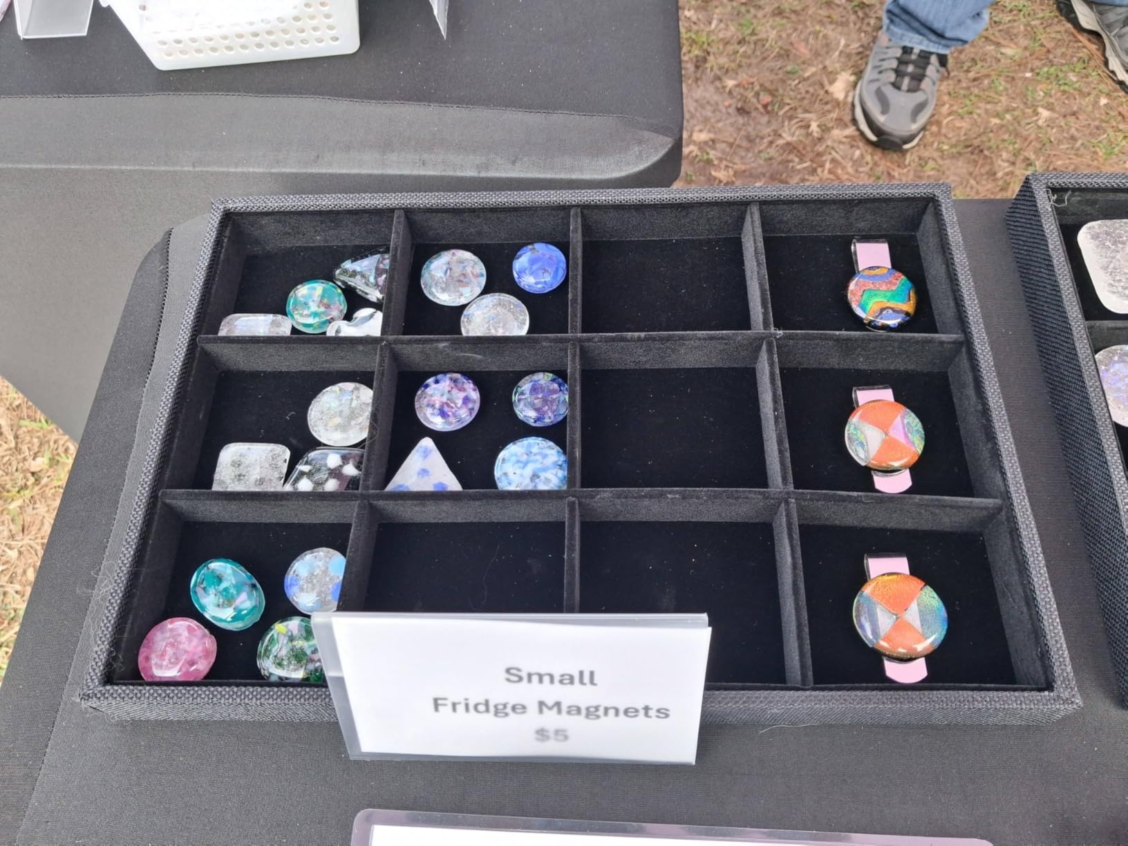 Julysky 4 Pcs/set Stackable Jewelry Organizer Trays with Glass Lid, 100 Slots Ring Holder, Bracelet Displays Stand for Selling Necklace Earring Rack customer photo 1