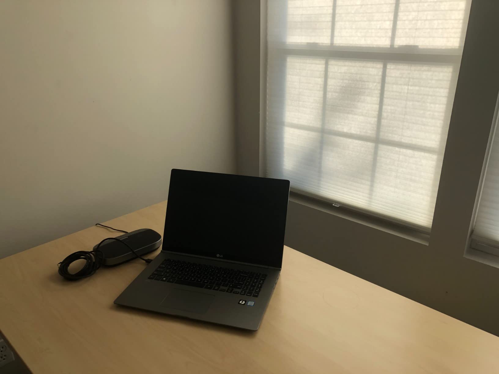 AnkerWork SR500 By Anker Conference Speaker and Microphone with Deep Learning, 8 Mics, 48 kHz, Connect 5 Speakerphones in Daisy Chain, AI Noise Cancellation, Pickup in Conference Rooms Up to 45 People customer photo 2