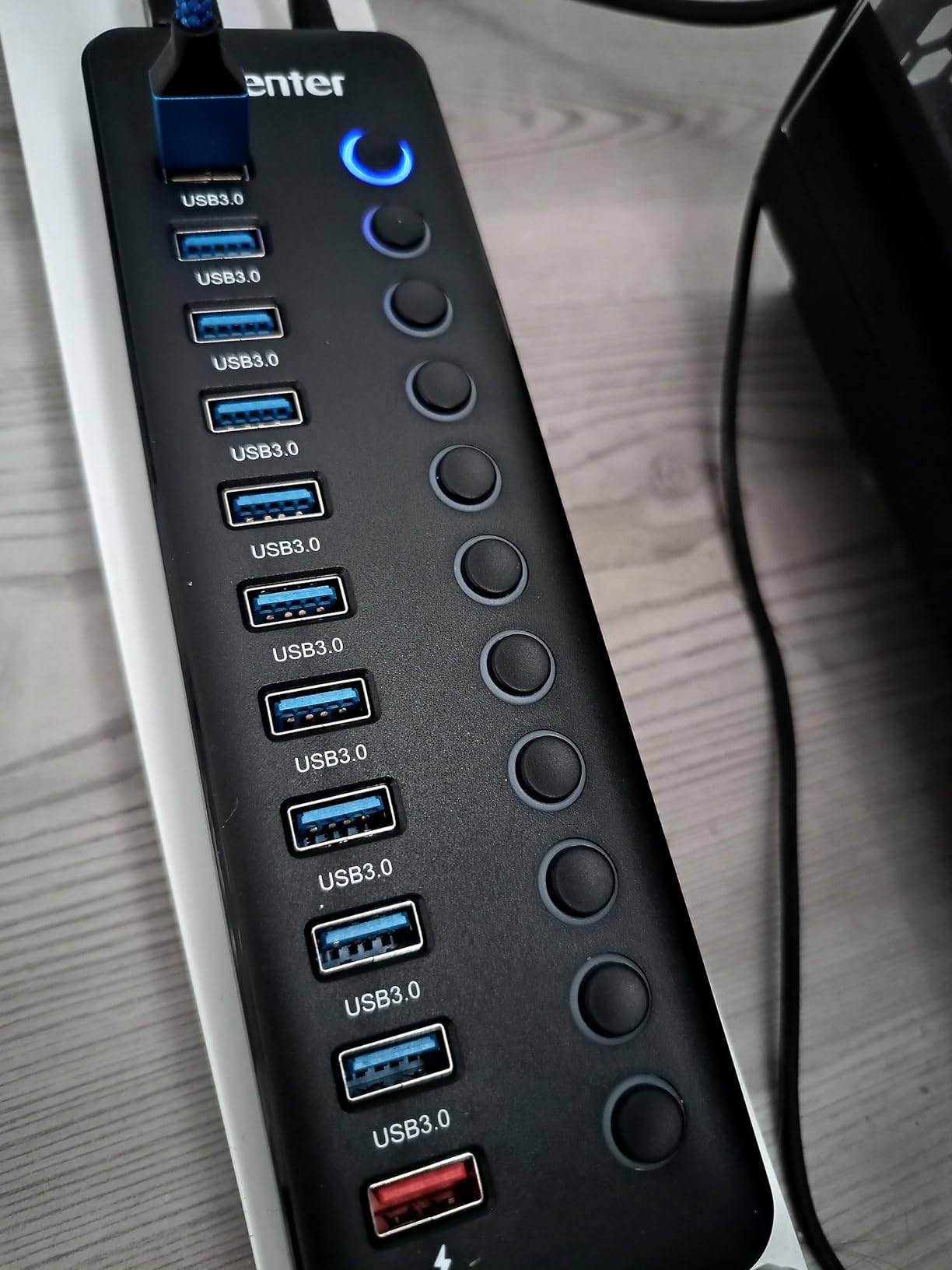 Powered USB Hub, Wenter 11-Port USB Splitter Hub (10 Faster Data Transfer Ports+ 1 Smart Charging Port) with Individual LED On/Off Switches, USB Hub 3.0 Powered with Power Adapter for Mac, PC customer photo 1