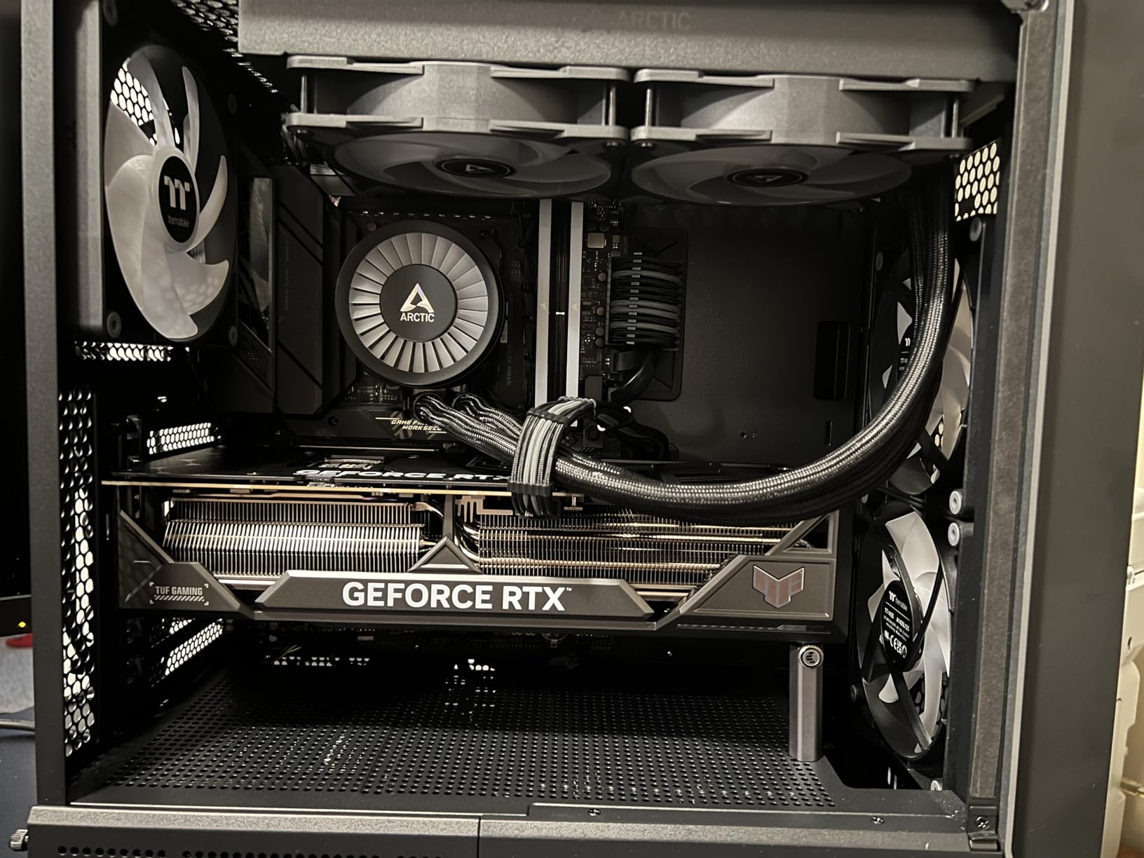 ASUS TUF Gaming NVIDIA GeForce RTX 4090 OC Edition Gaming Graphics Card (24GB GDDR6X, PCIe 4.0) customer photo 1