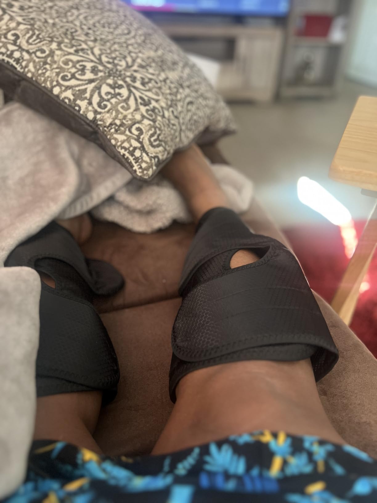 Leg Massager for Circulation and Pain Relief, Calf Air Compression Massager with Heat, Leg Massager with 3 Intensities, 3 Modes, Easy to use, Muscle Relaxation, Gifts (Pair) customer photo 1