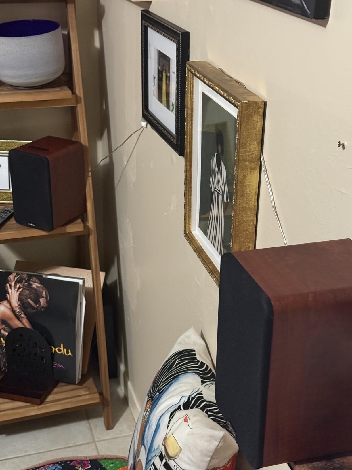 Saiyin Bluetooth Bookshelf Speakers, 40W X 2 Powered TV Speakers with 4 Inch Woofer, Turntable Speakers with Optical/AUX Input/Subwoofer Line Out for PC and TVs customer photo 2