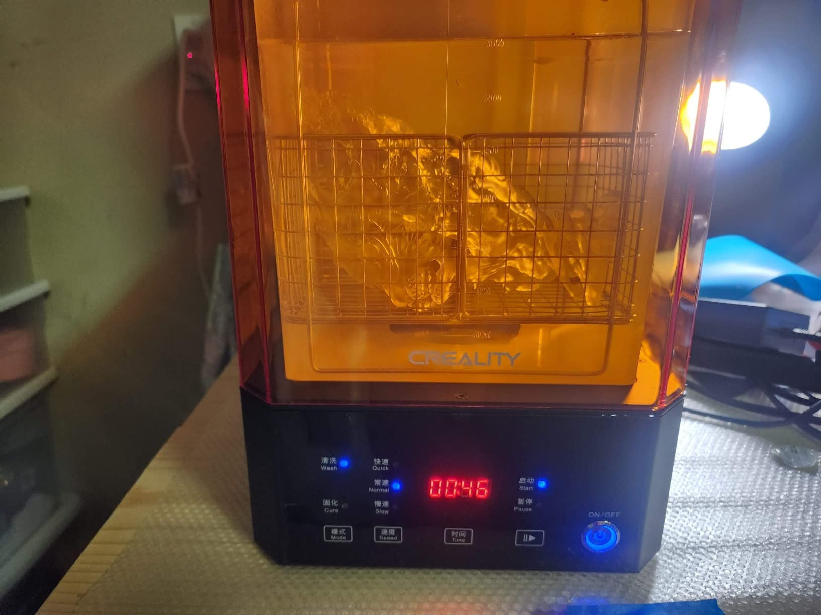 Creality Wash and Cure Station UW-01 2 in 1 Machine Resin 3D Printer UV Curing Rotary Box Bucket for LCD/DLP/SLA Washing Size 7.48x6.06x7.87 inches customer photo 1